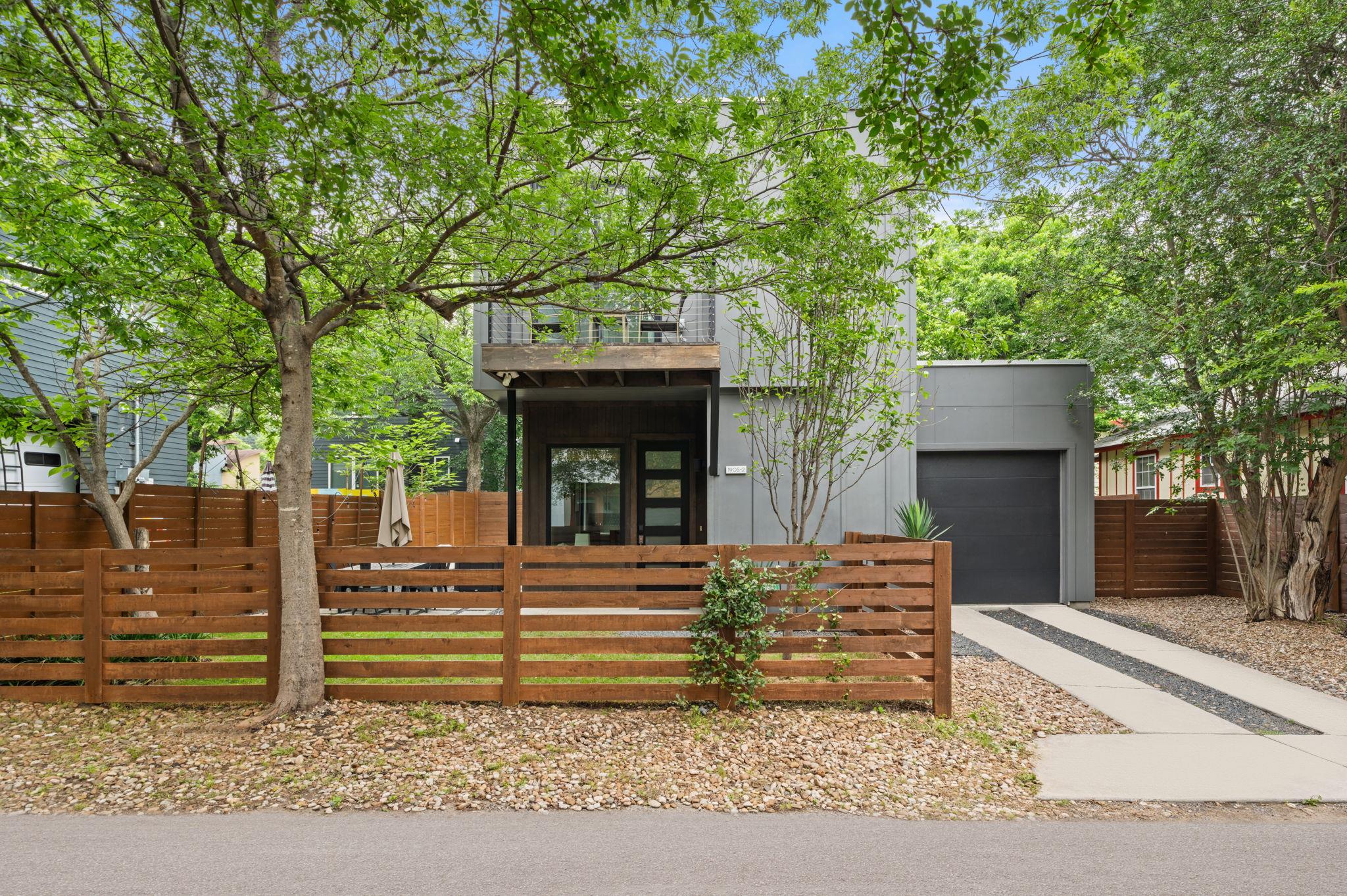 1905 E 16th St # 2, Austin, TX 78702