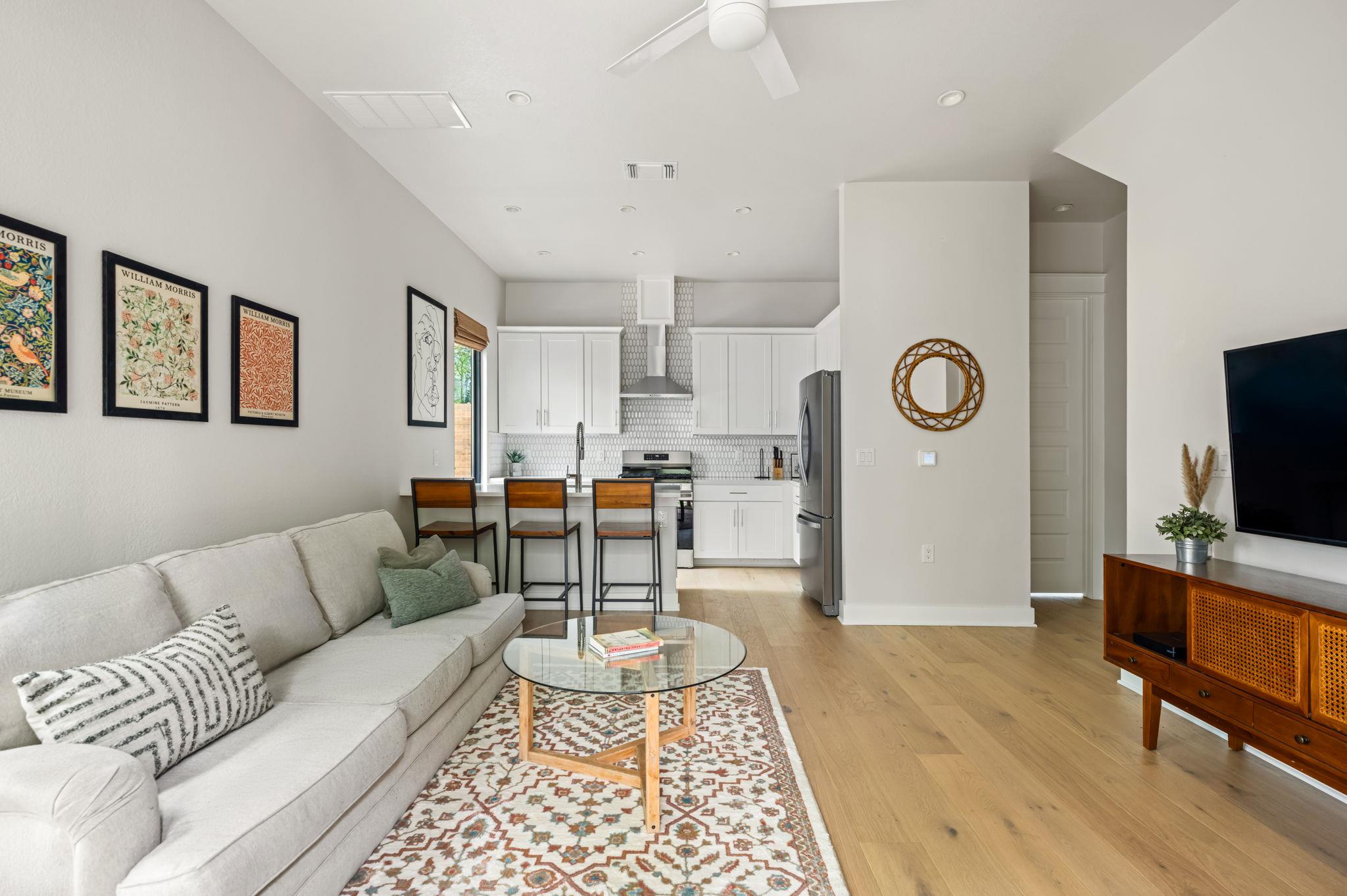 1905 E 16th St # 2, Austin, TX 78702