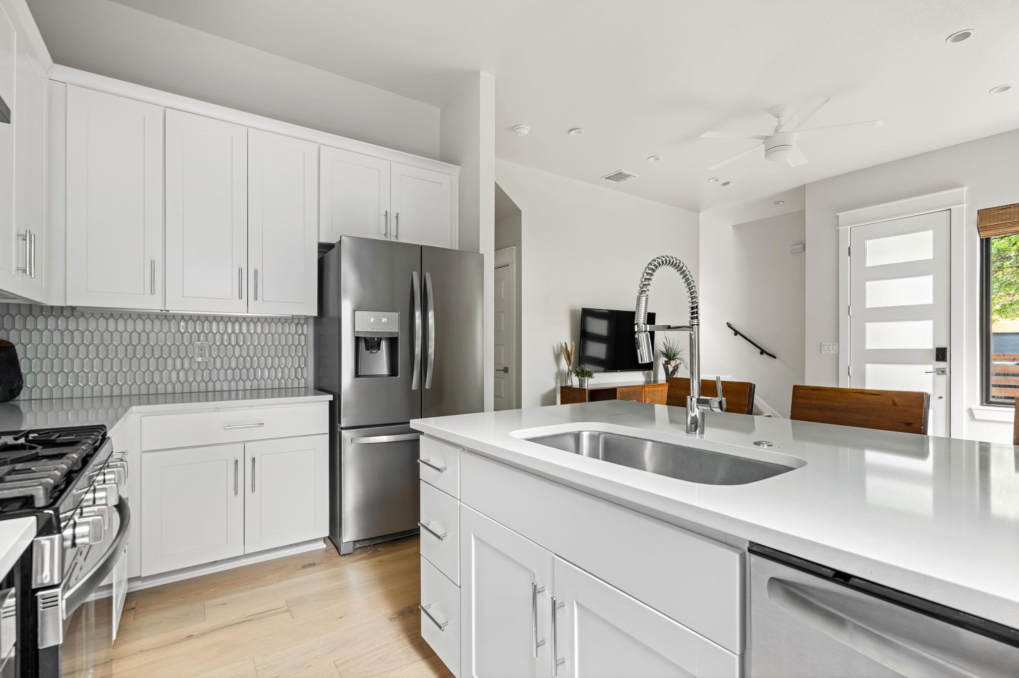 1905 E 16th St # 2, Austin, TX 78702