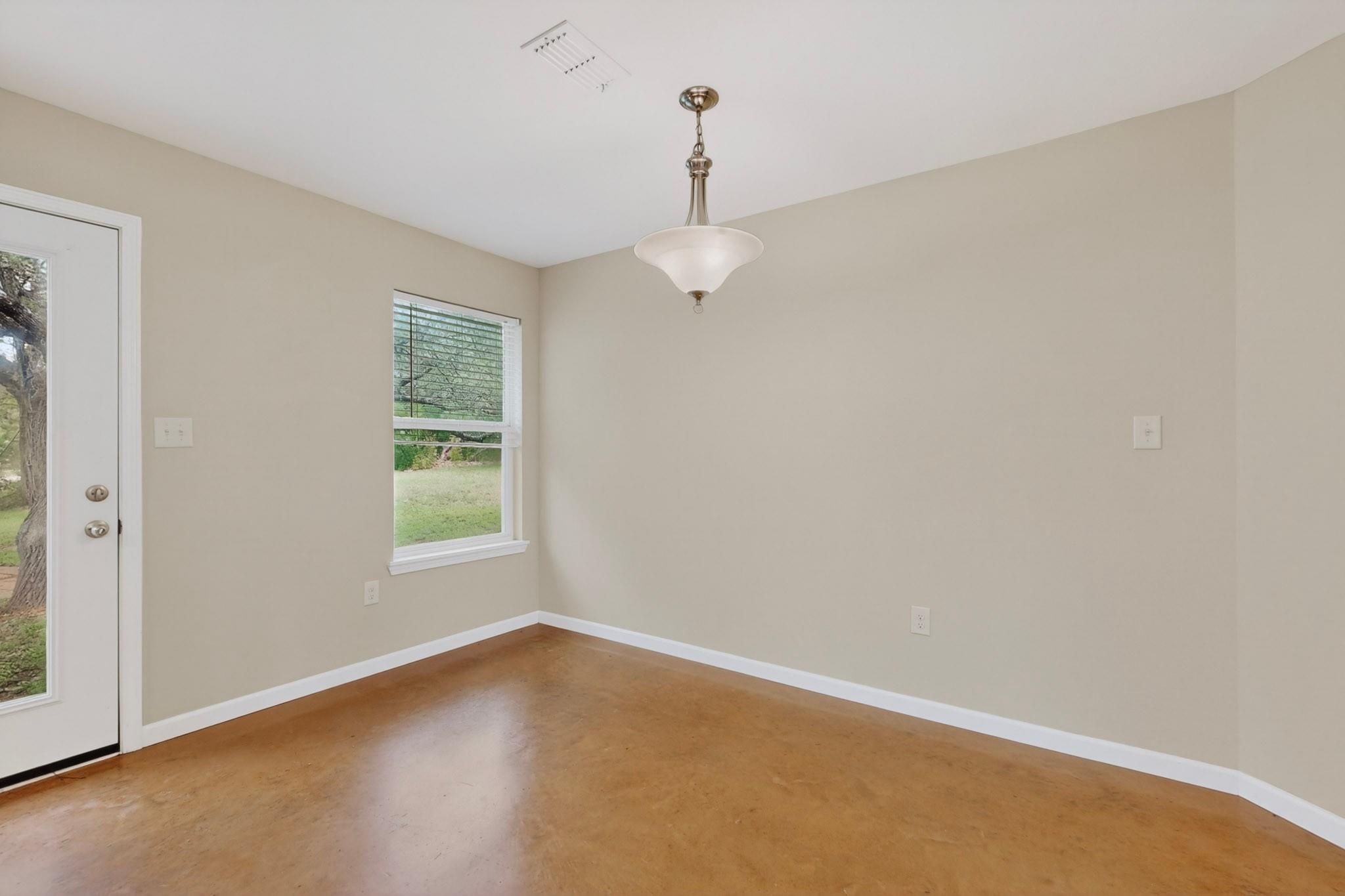 5 Las Flores Dr, Wimberley, TX 78676