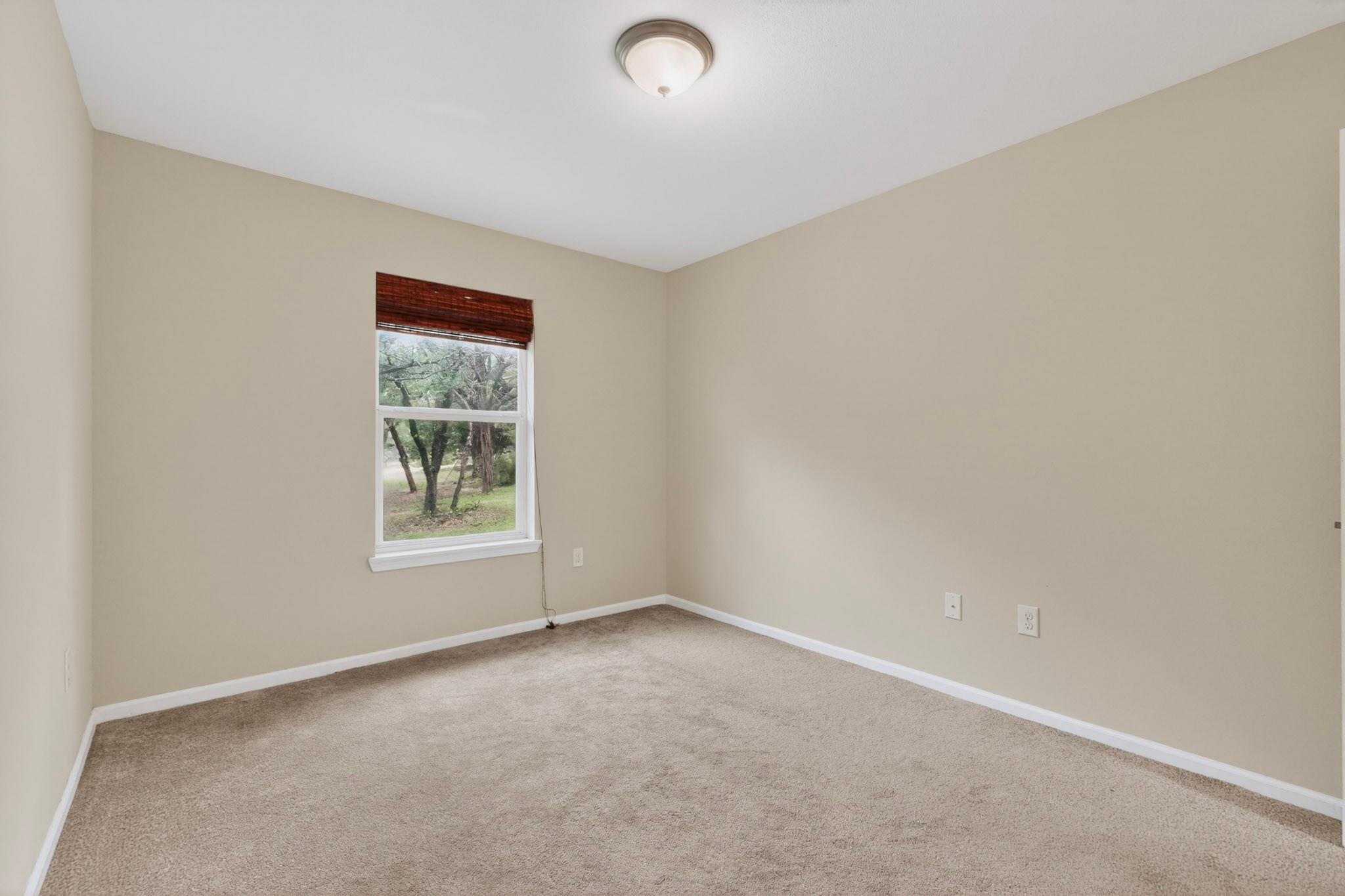 5 Las Flores Dr, Wimberley, TX 78676
