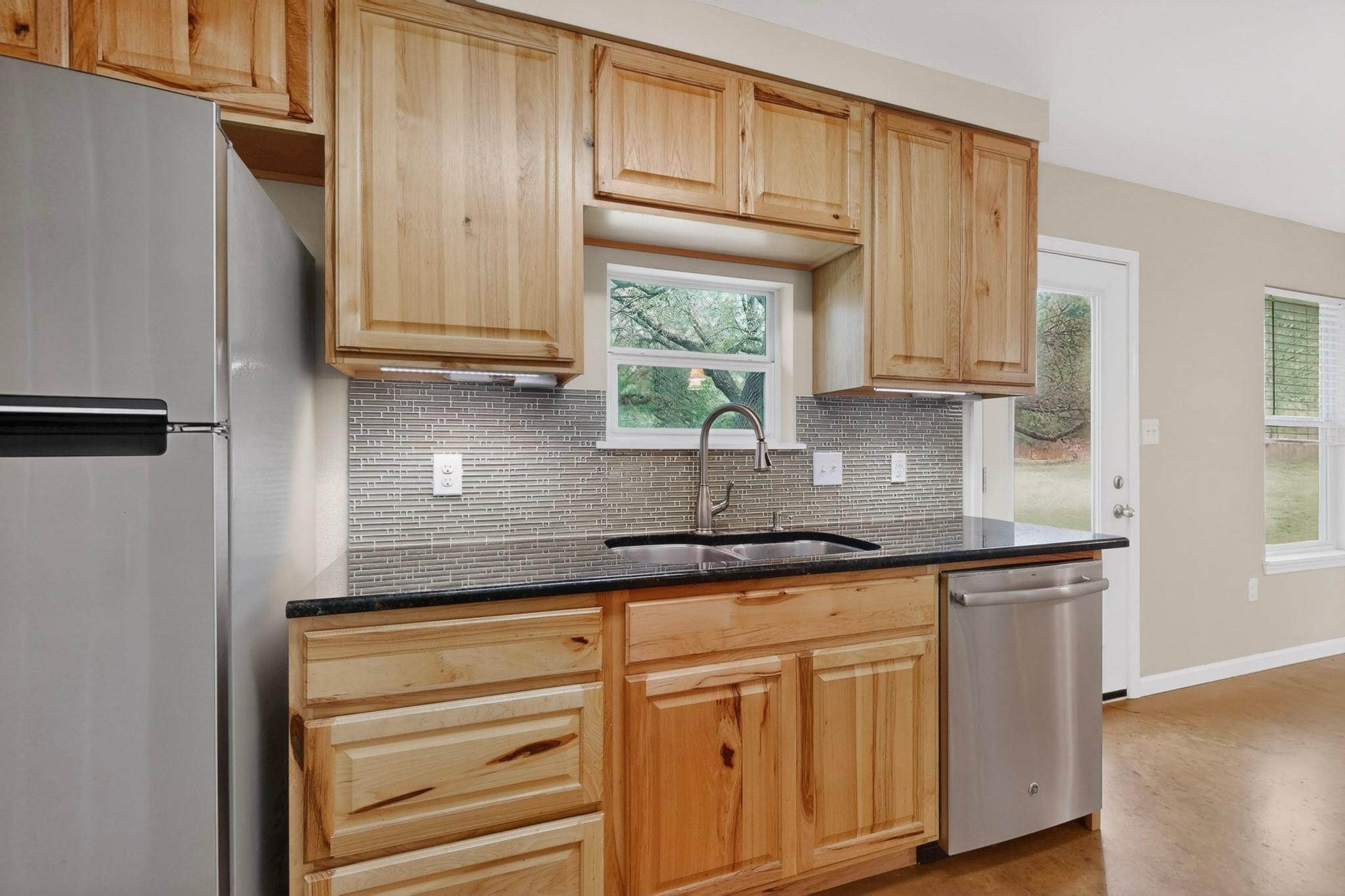 5 Las Flores Dr, Wimberley, TX 78676