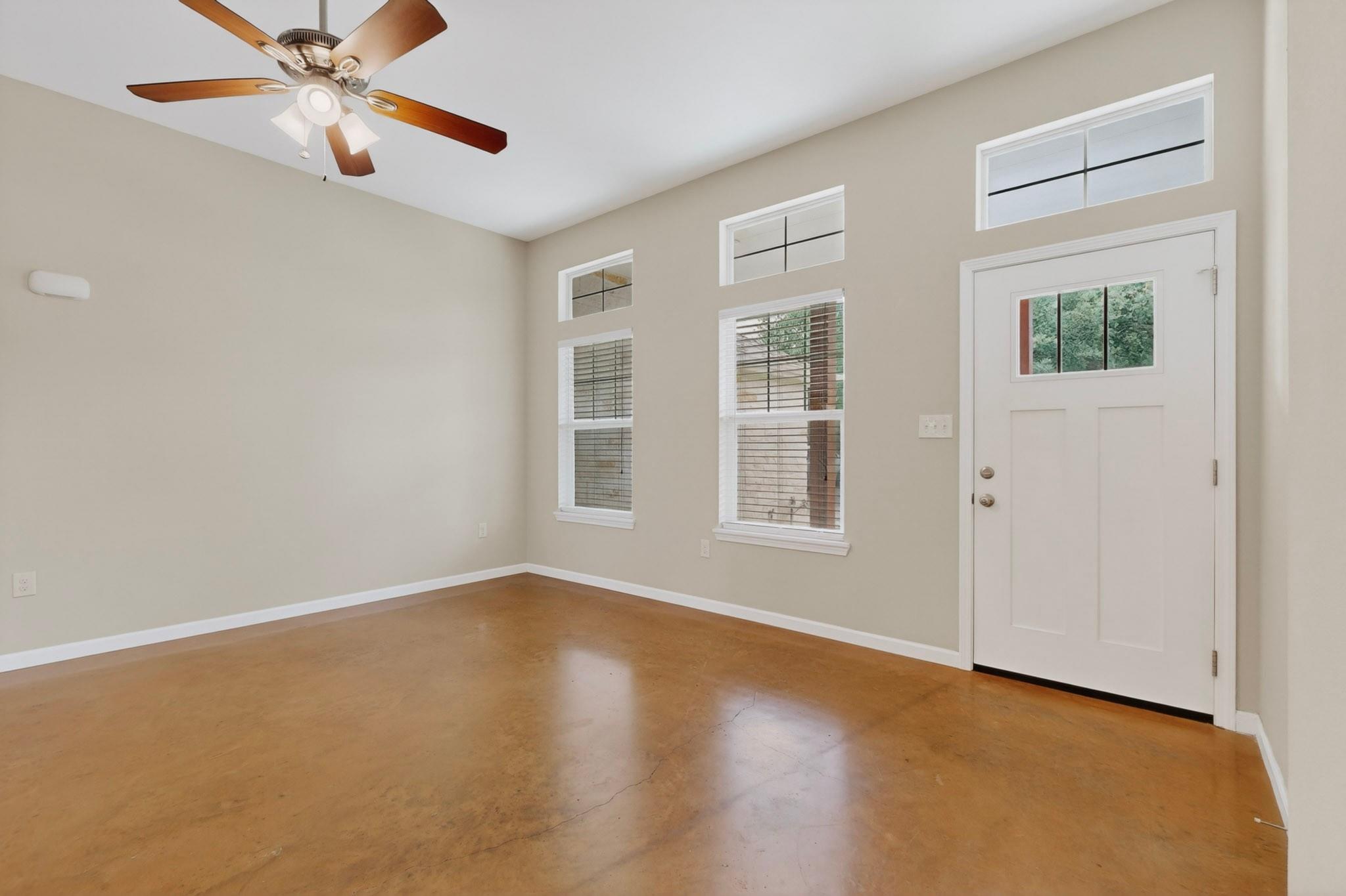 5 Las Flores Dr, Wimberley, TX 78676