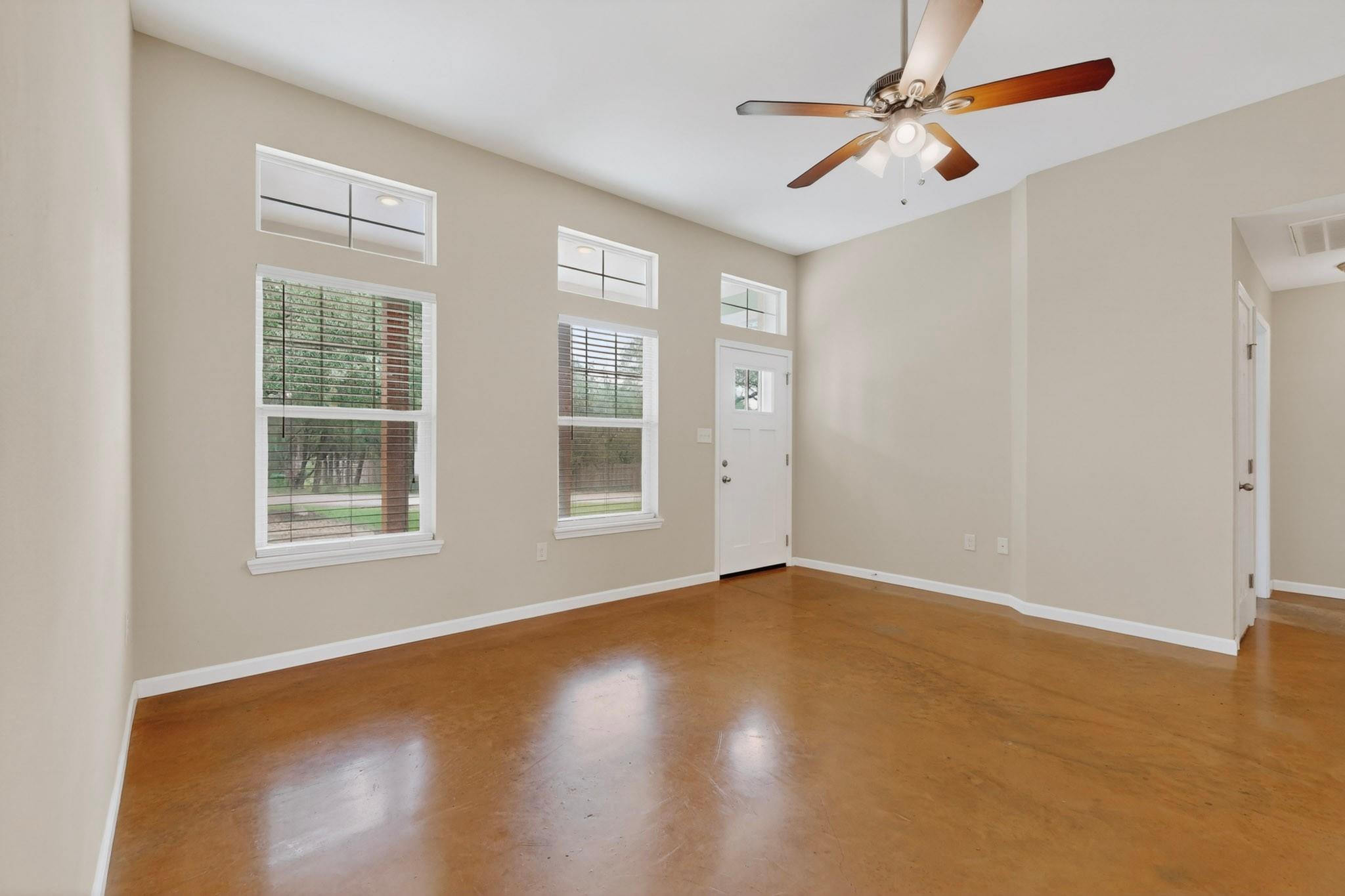 5 Las Flores Dr, Wimberley, TX 78676