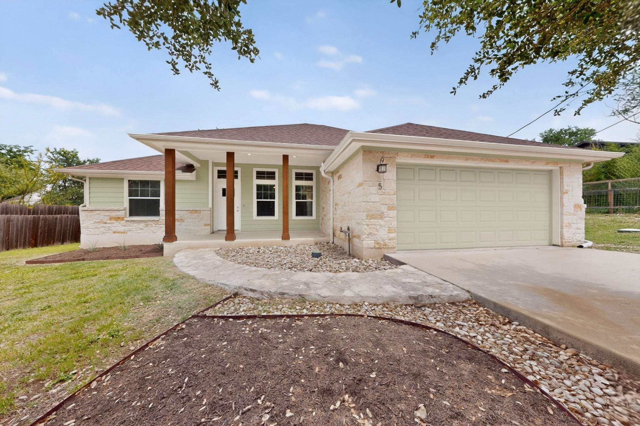 5 Las Flores Dr, Wimberley, TX 78676