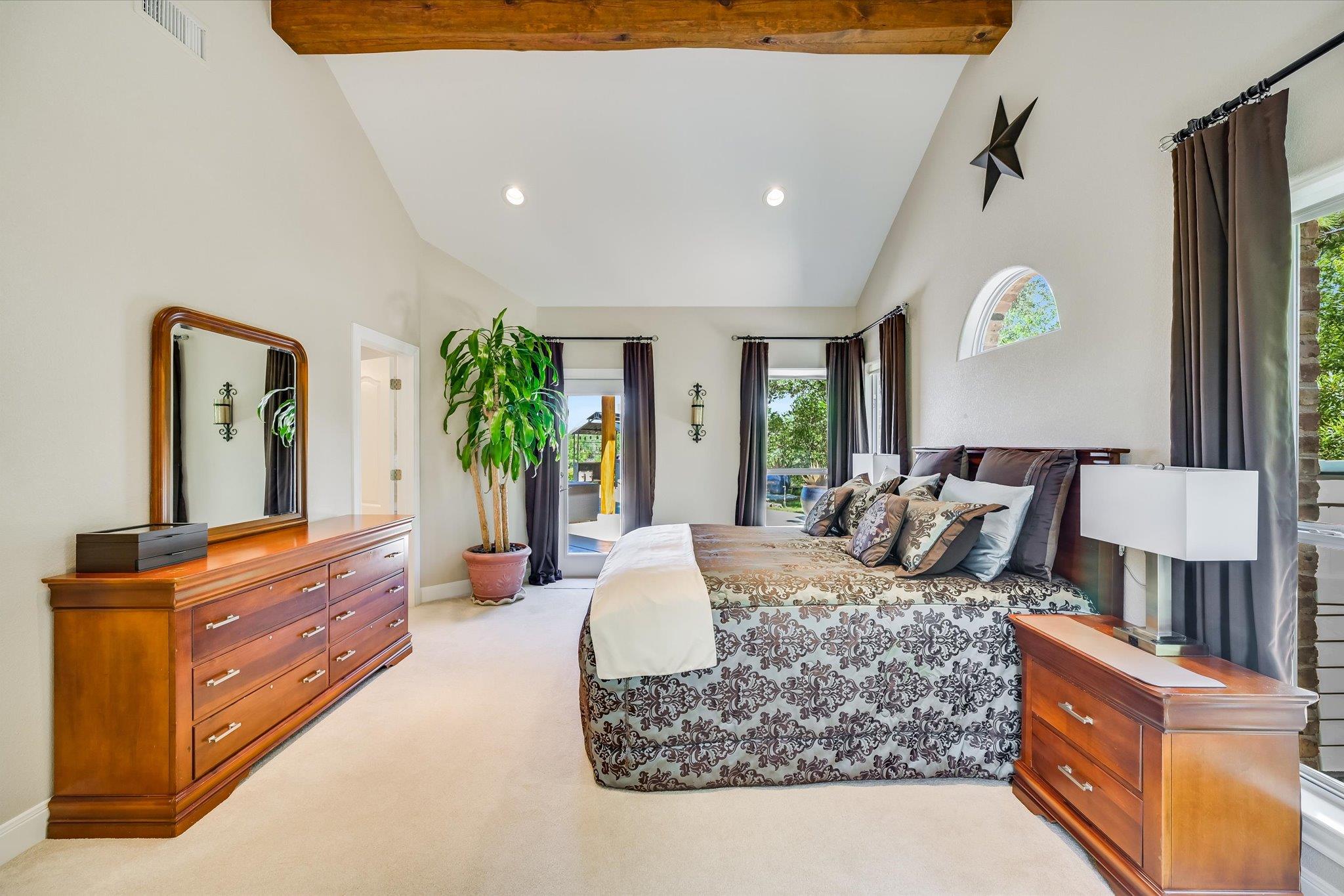 102 Osprey Cir, Bastrop, TX 78602