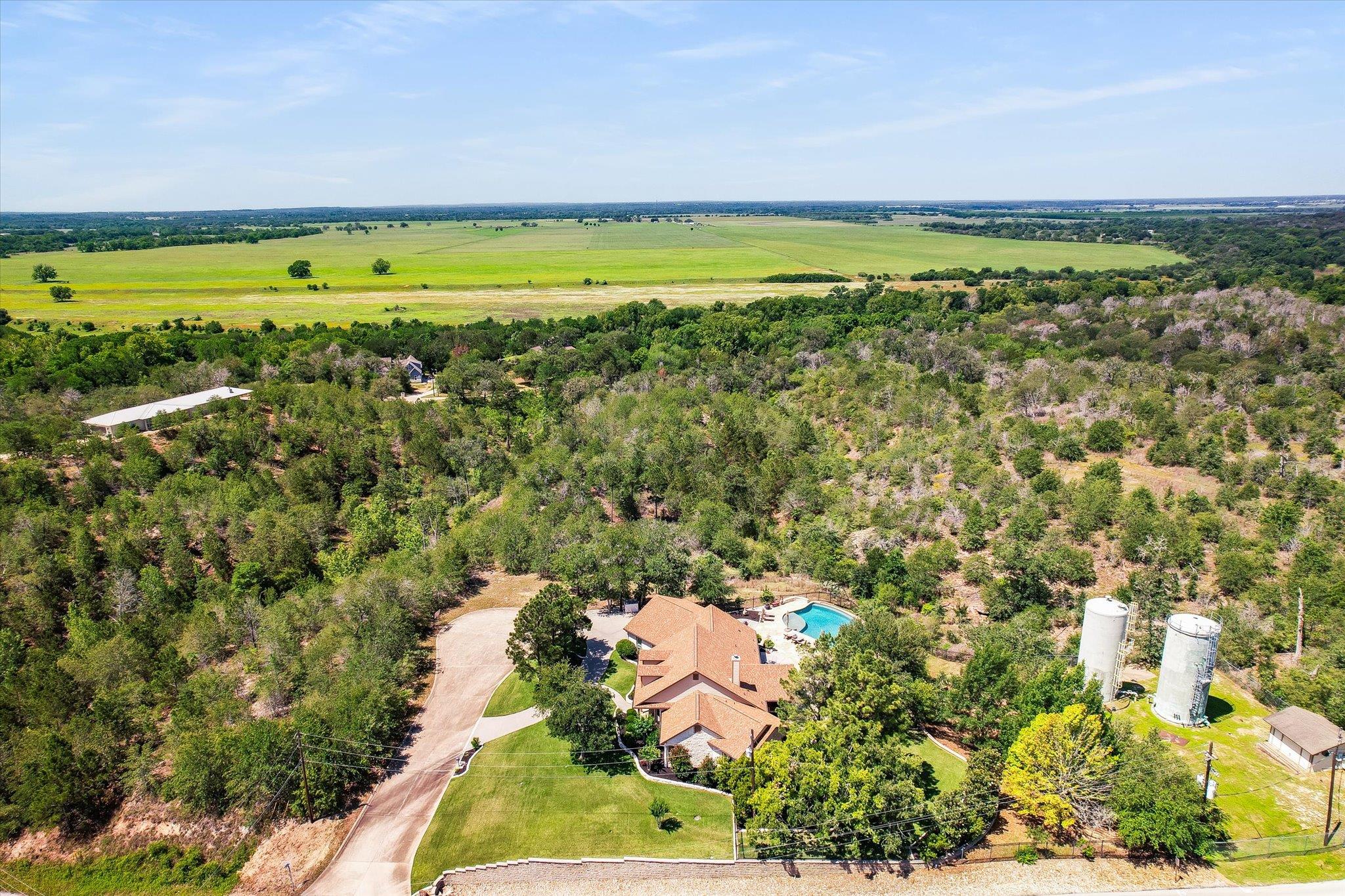 102 Osprey Cir, Bastrop, TX 78602