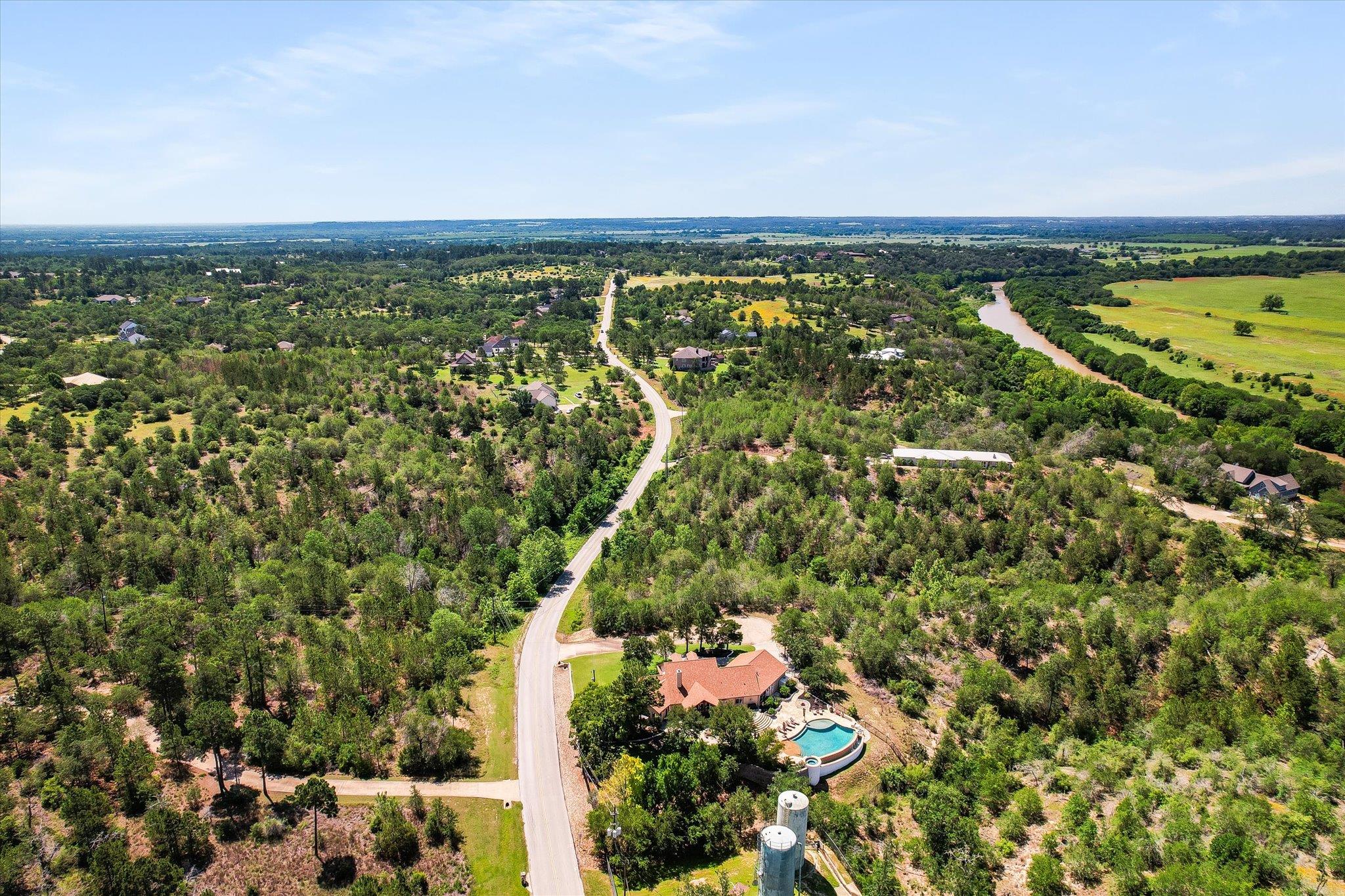 102 Osprey Cir, Bastrop, TX 78602