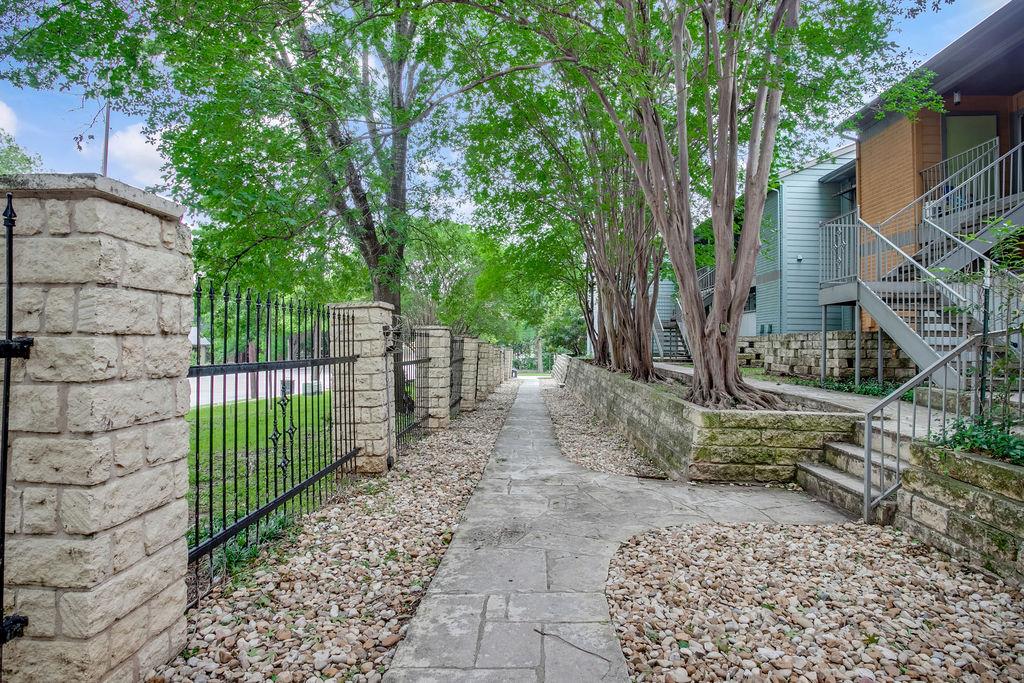 3204 Menchaca Rd # 103, Austin, TX 78704