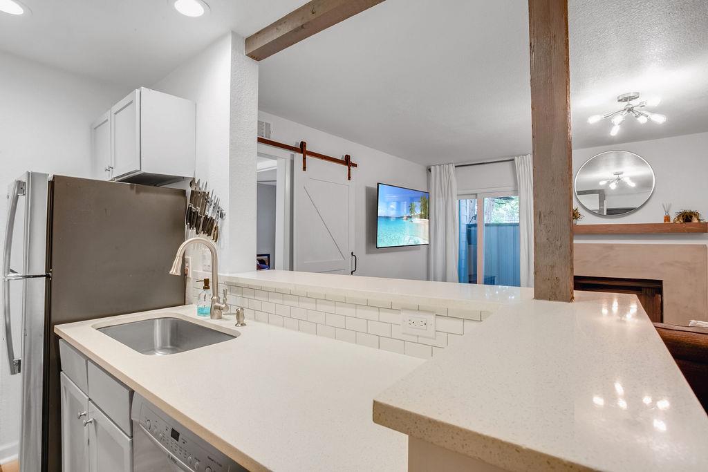 3204 Menchaca Rd # 103, Austin, TX 78704