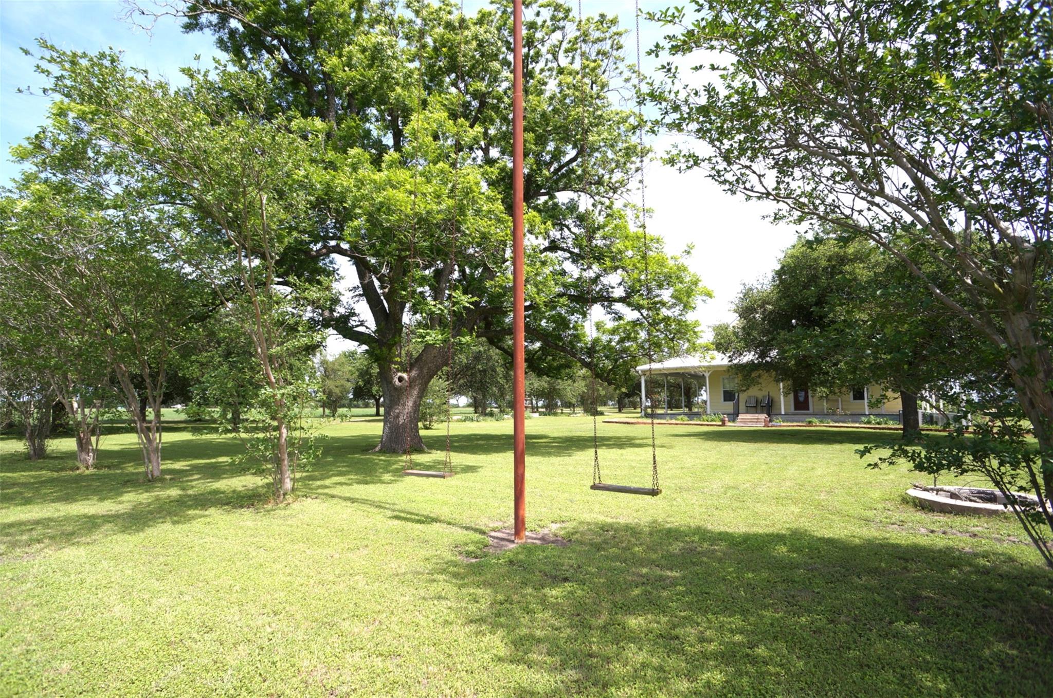 1610 County Road 463, Elgin, TX 78621