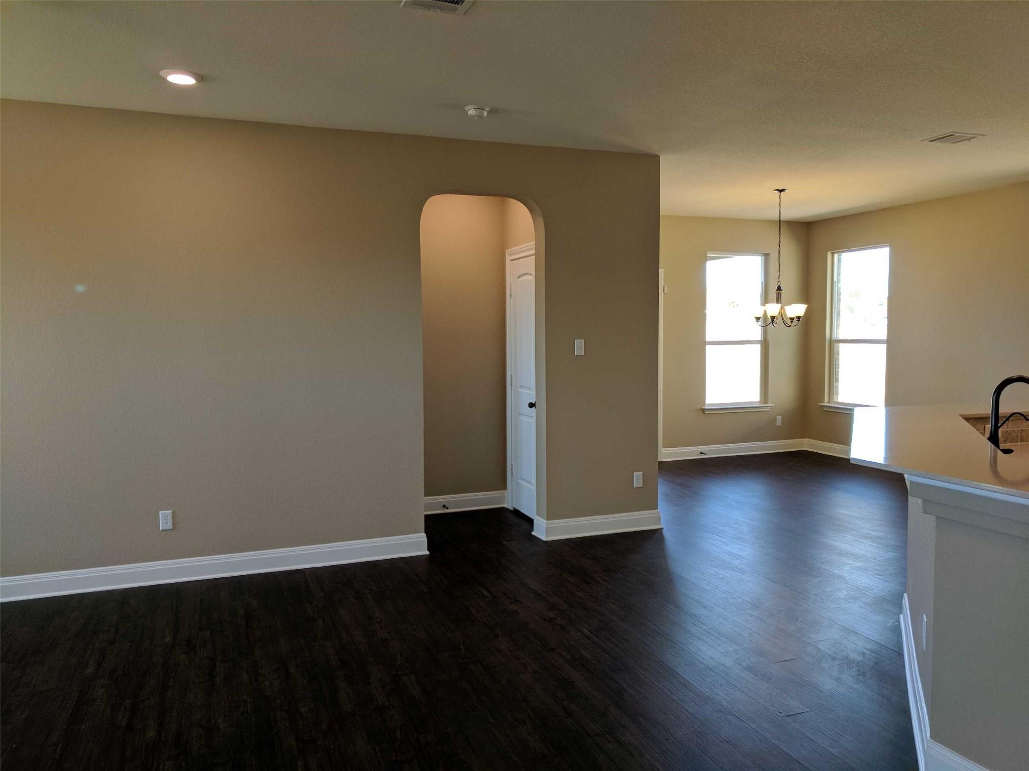 2471 Sunrise Rd # 8, Round Rock, TX 78664