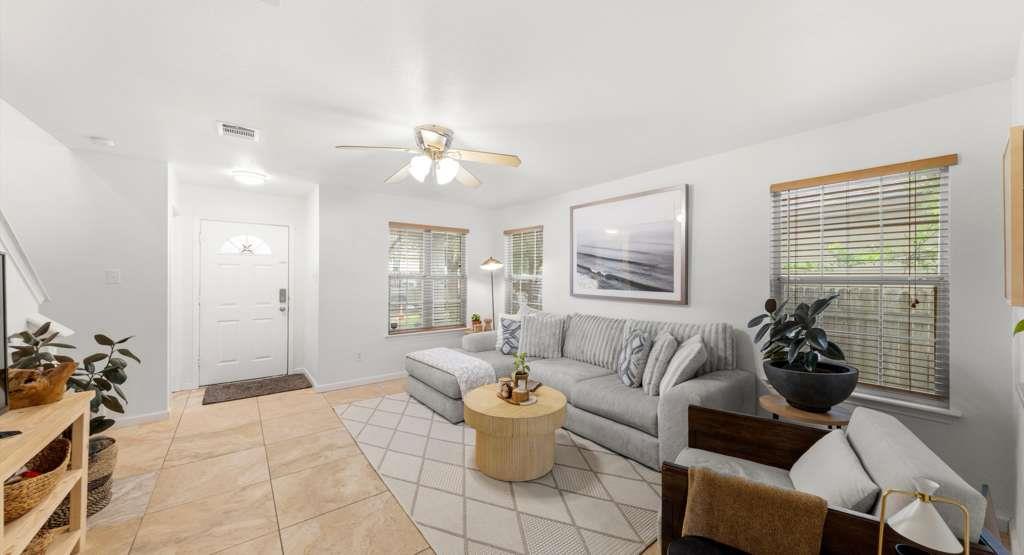 13413 Sea Biscuit Dr, Del Valle, TX 78617