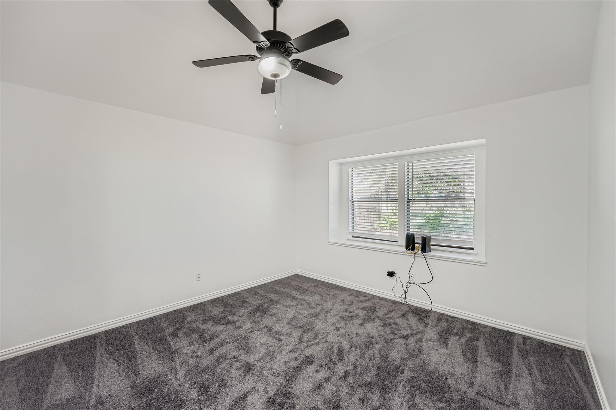 2100 Buckeye Ln, Round Rock, TX 78664
