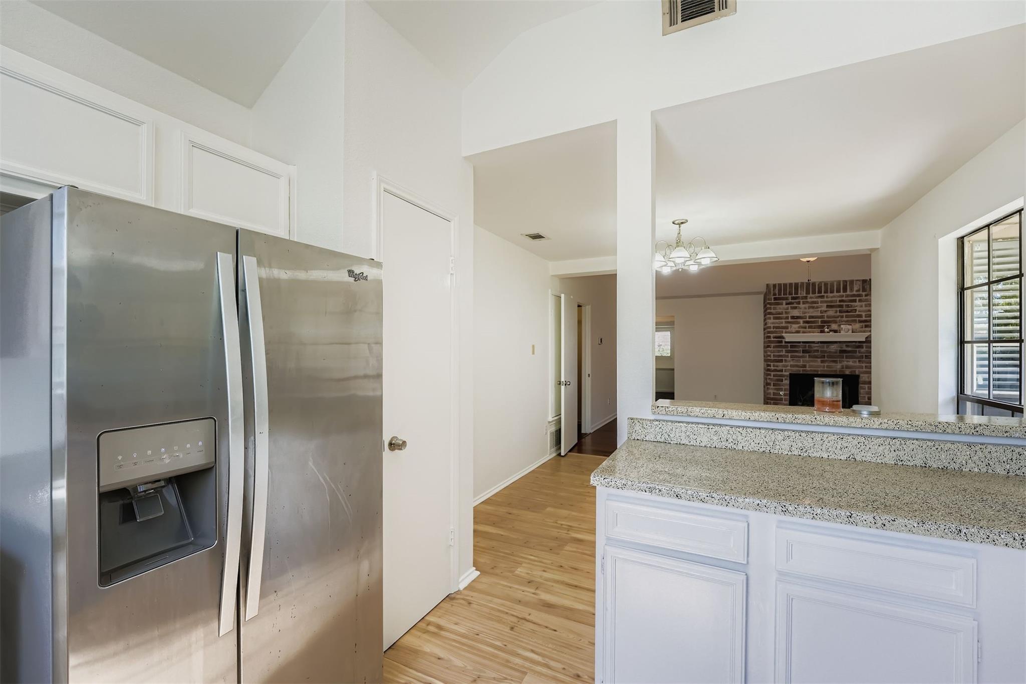 2100 Buckeye Ln, Round Rock, TX 78664