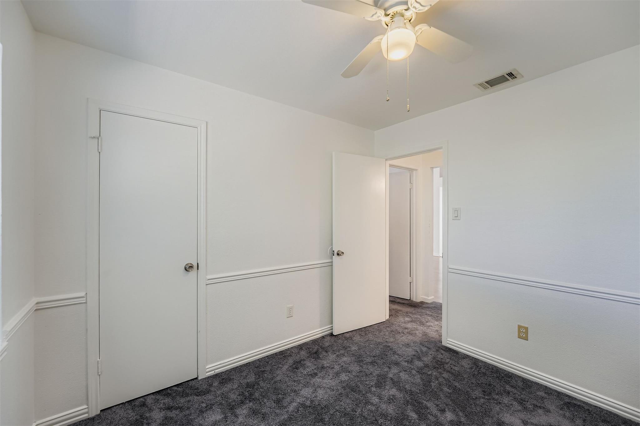 2100 Buckeye Ln, Round Rock, TX 78664