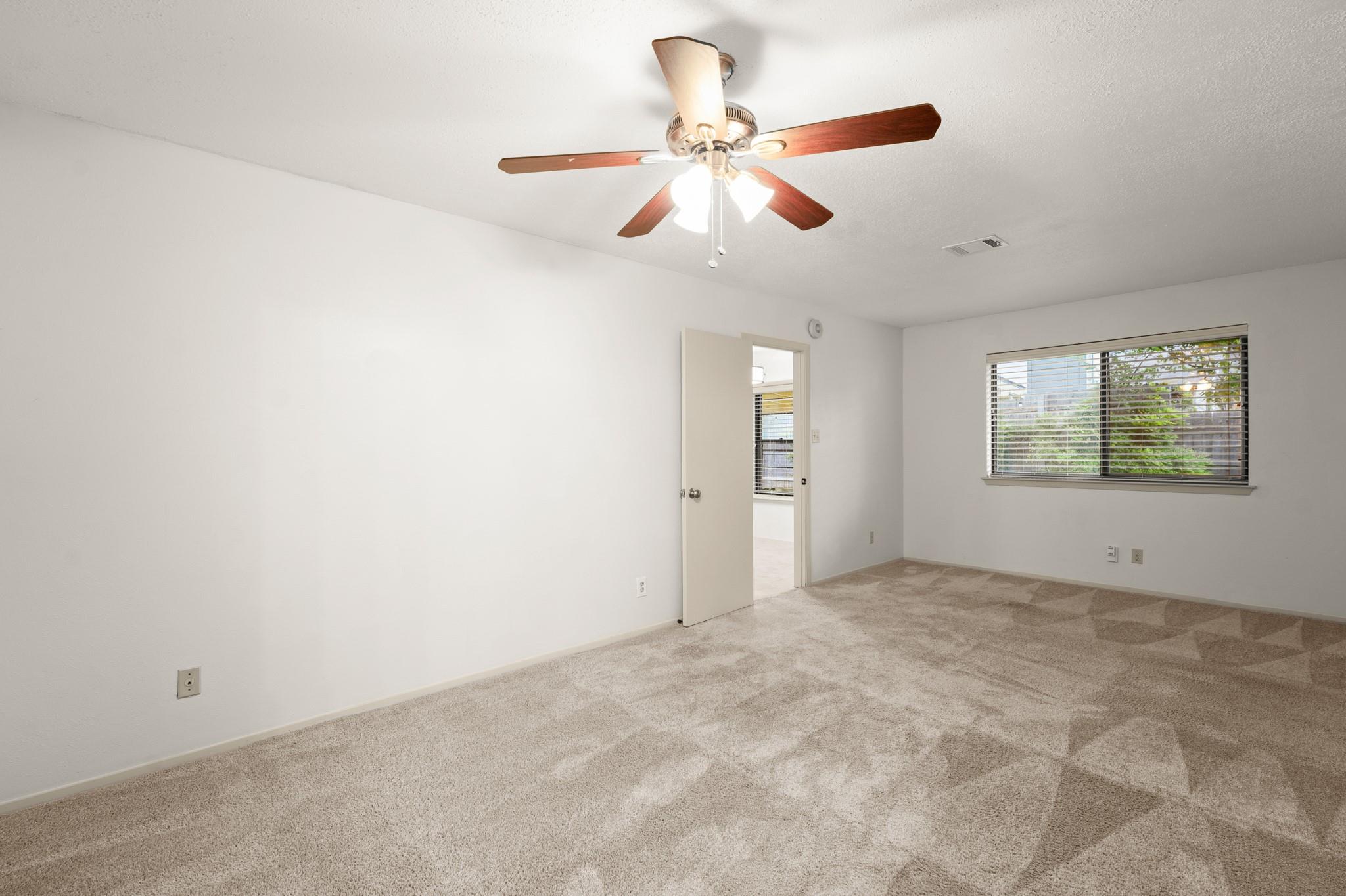 6815 Side Saddle St, Austin, TX 78745