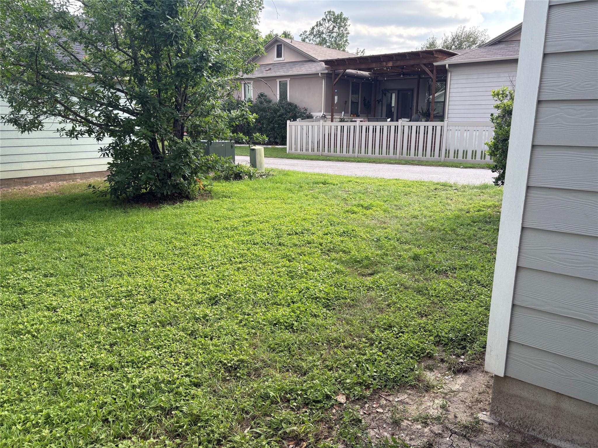 1076 Sanders, Kyle, TX 78640
