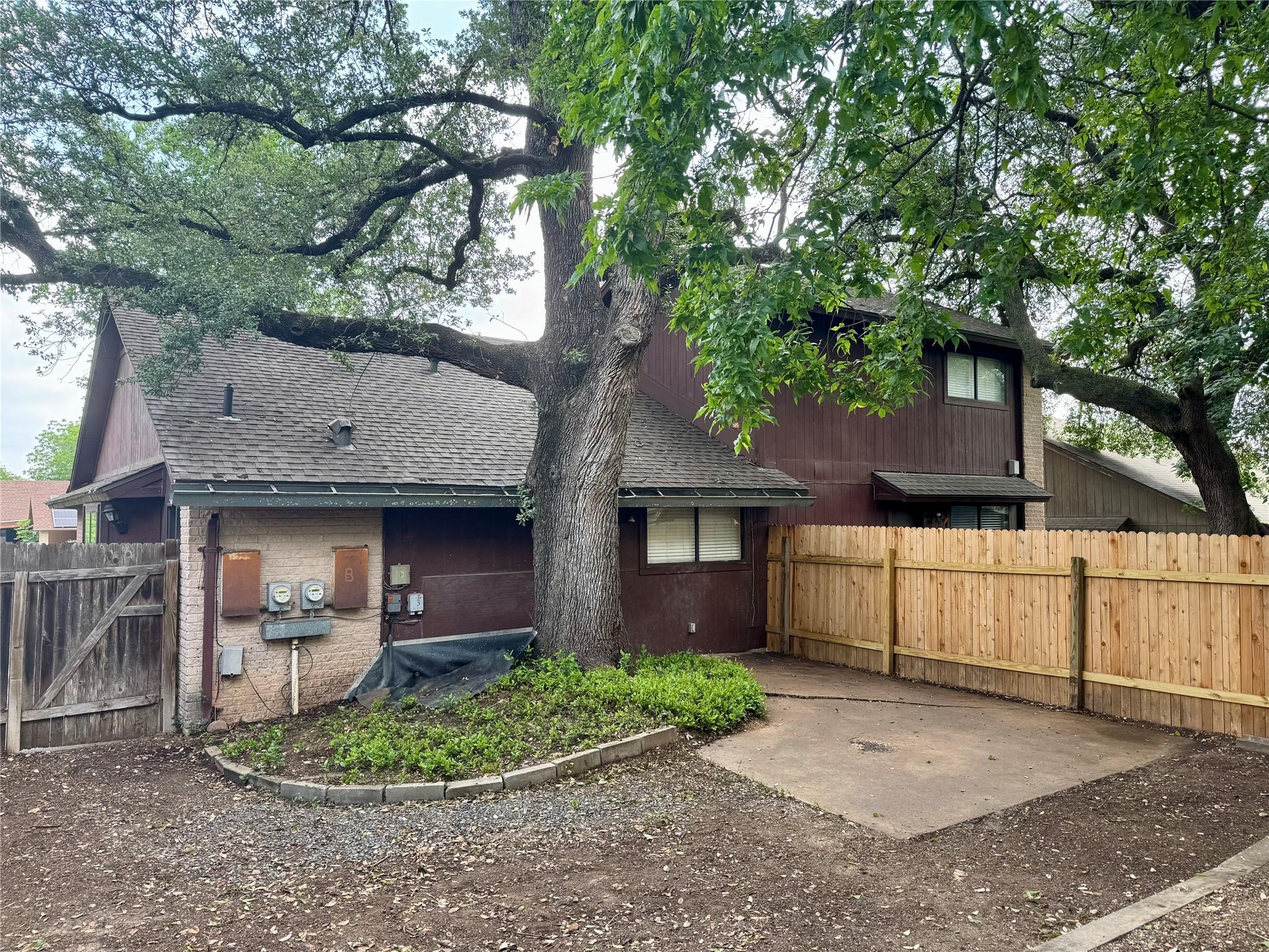 907 MIlford Way # B, Austin, TX 78745