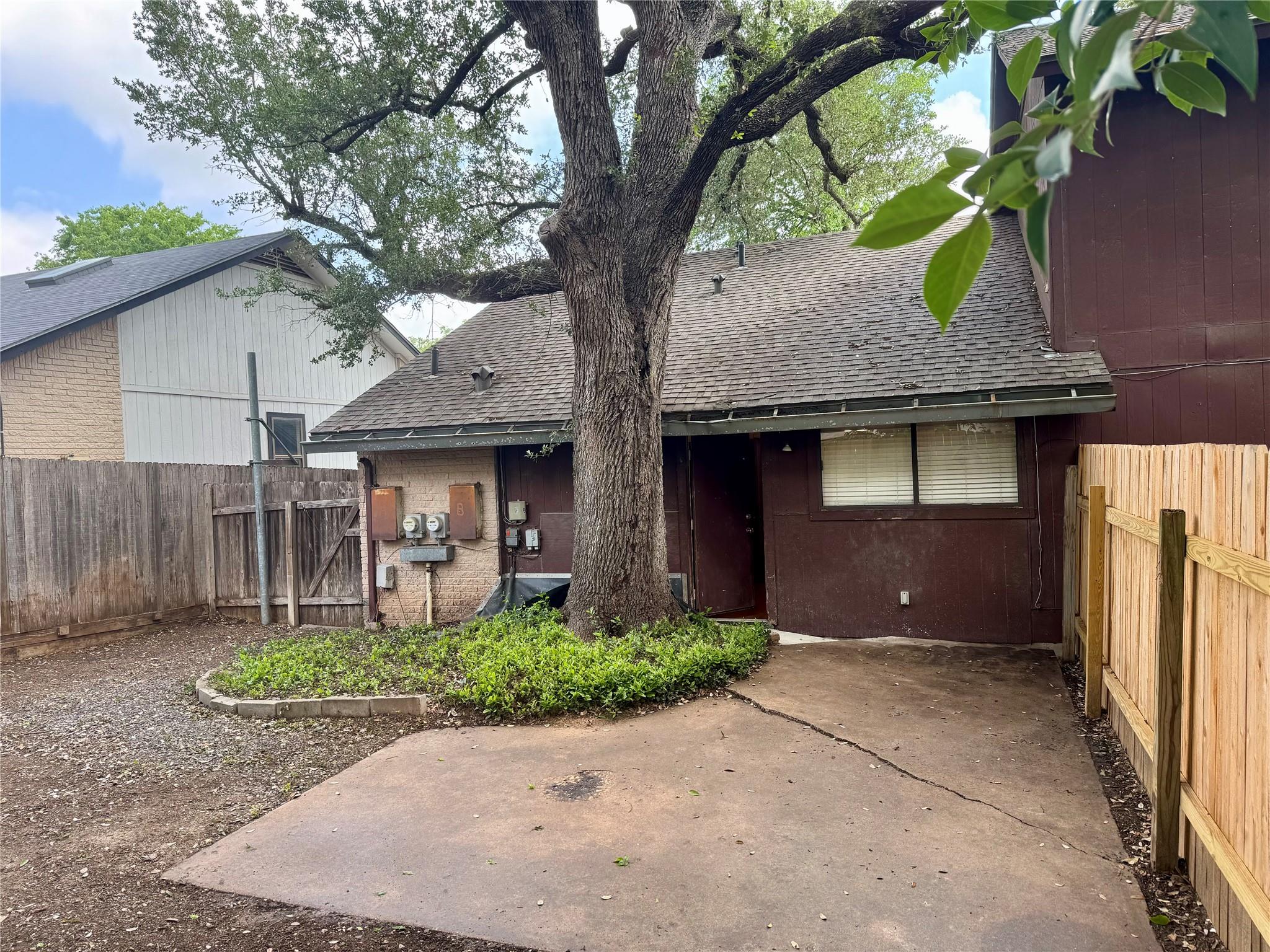 907 MIlford Way # B, Austin, TX 78745