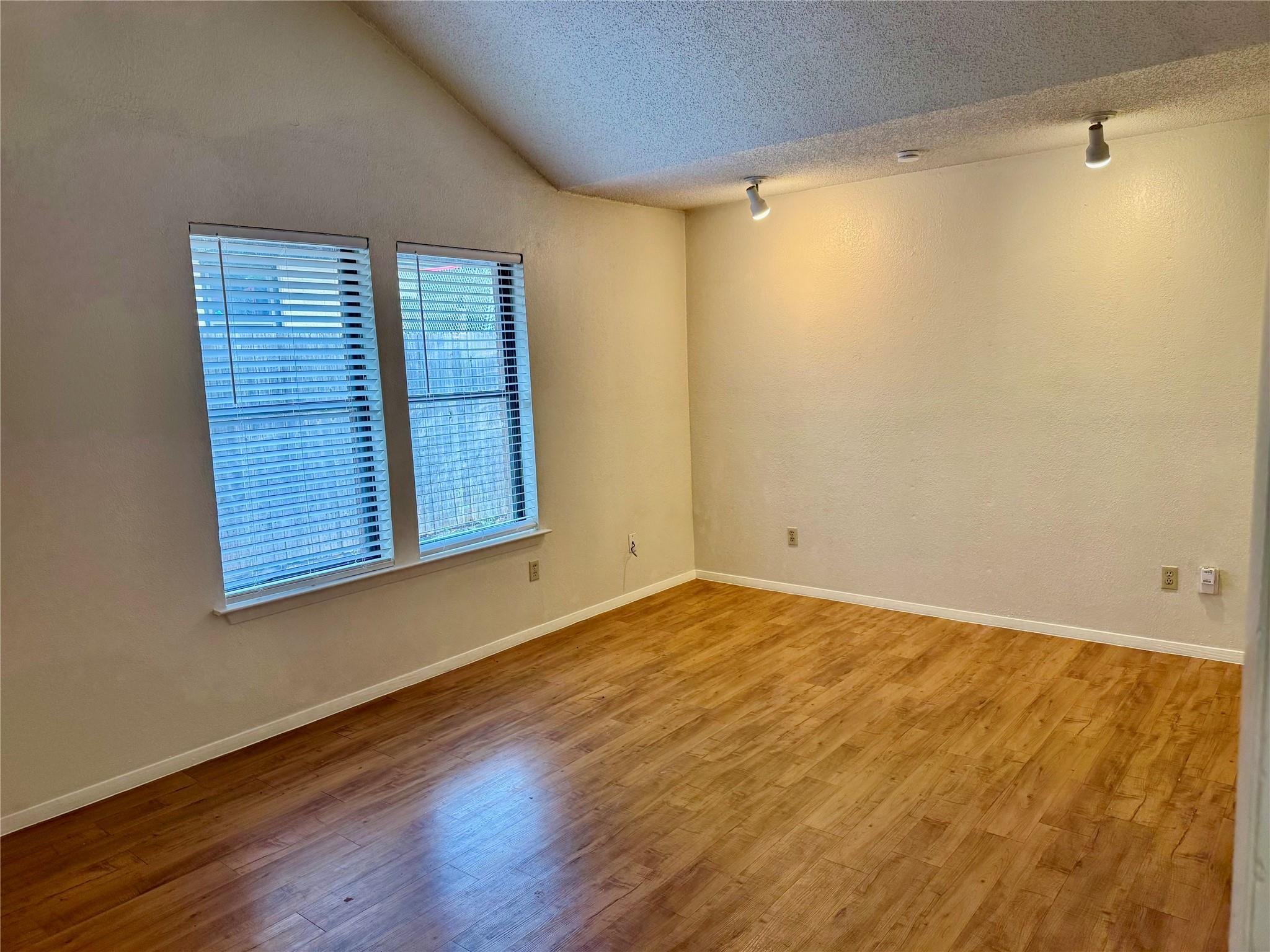 907 MIlford Way # B, Austin, TX 78745