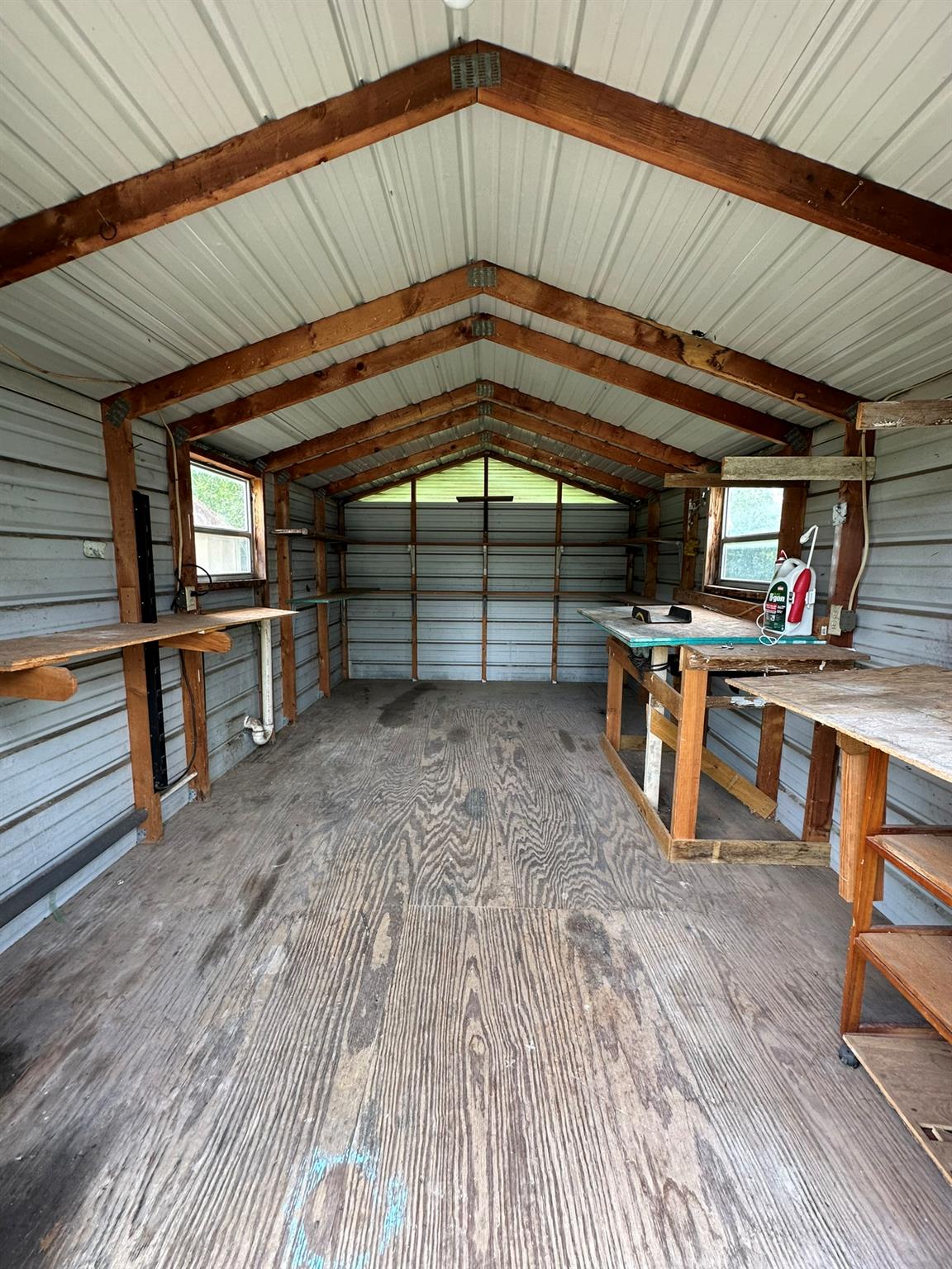 719 W 3rd St, Taylor, TX 76574