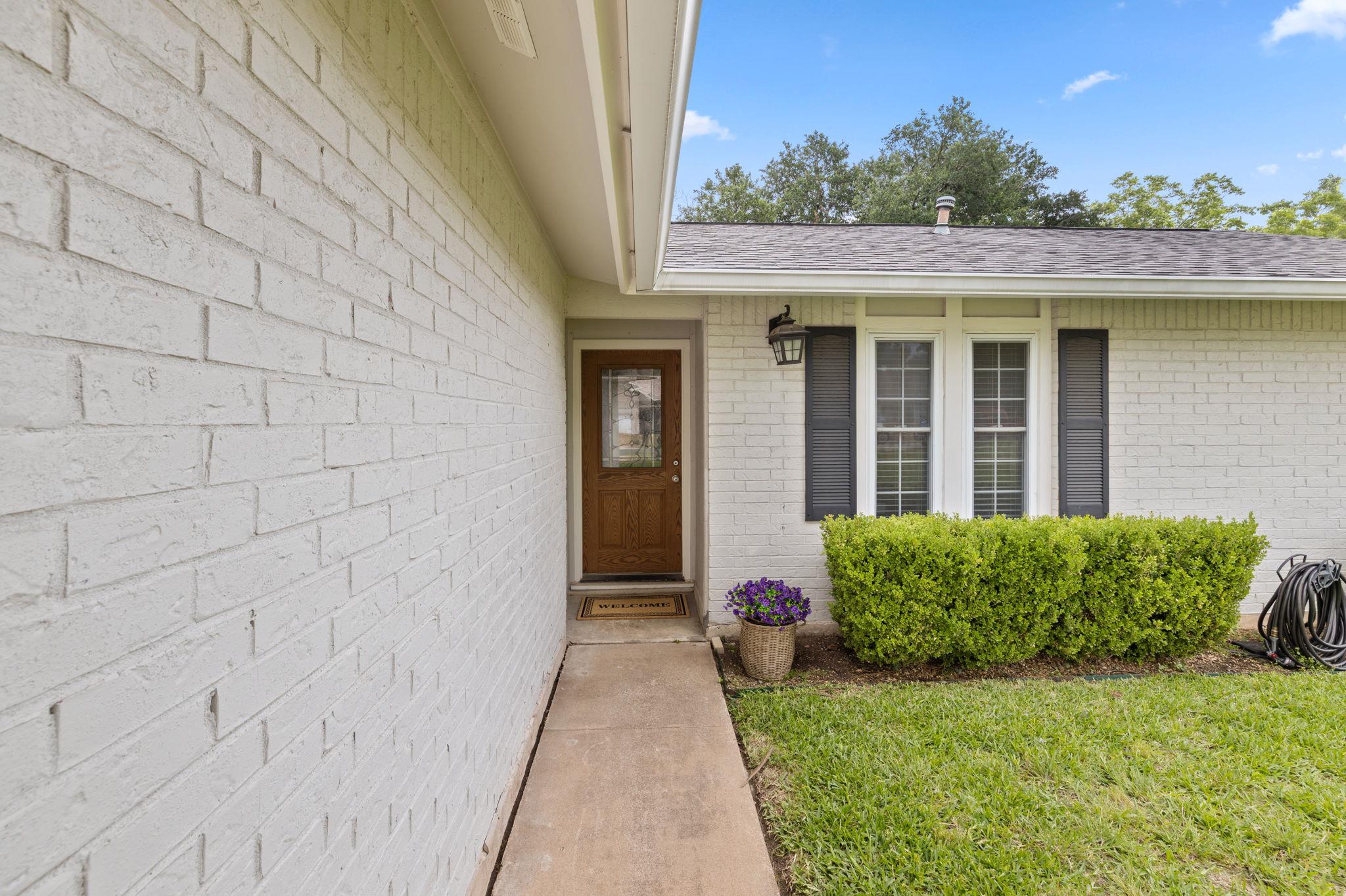11609 Fast Horse Dr, Austin, TX 78759