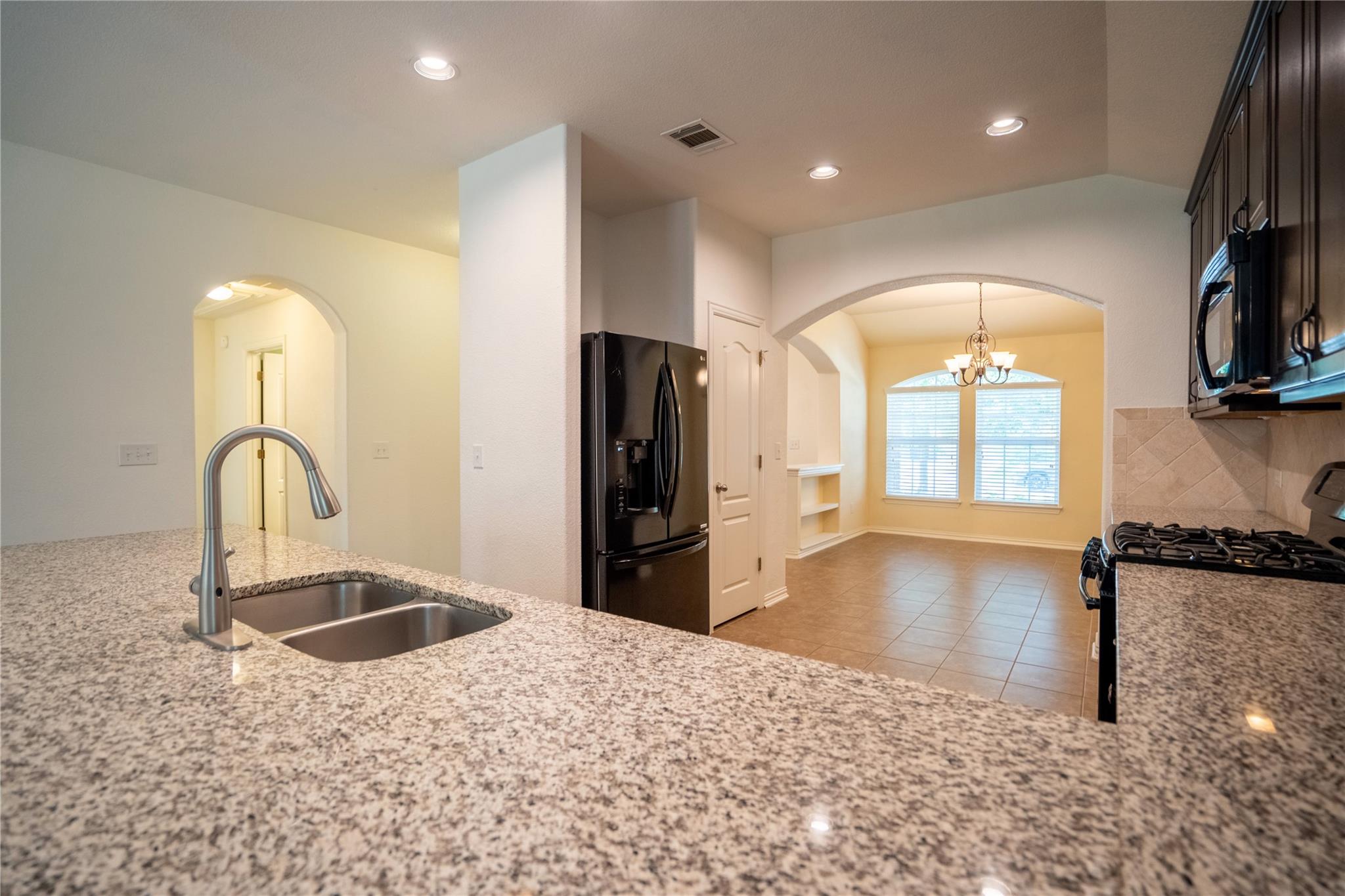 1106 Irina Cv, Hutto, TX 78634