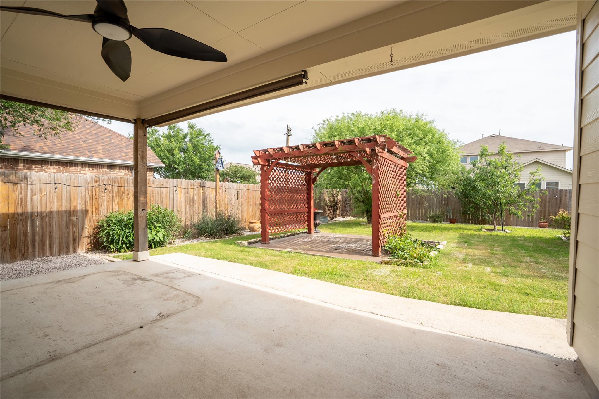 1106 Irina Cv, Hutto, TX 78634