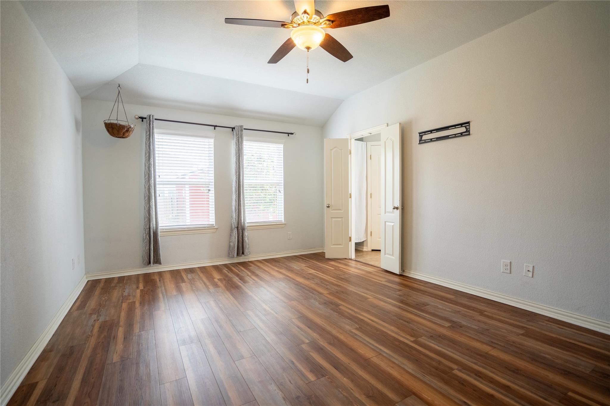 1106 Irina Cv, Hutto, TX 78634