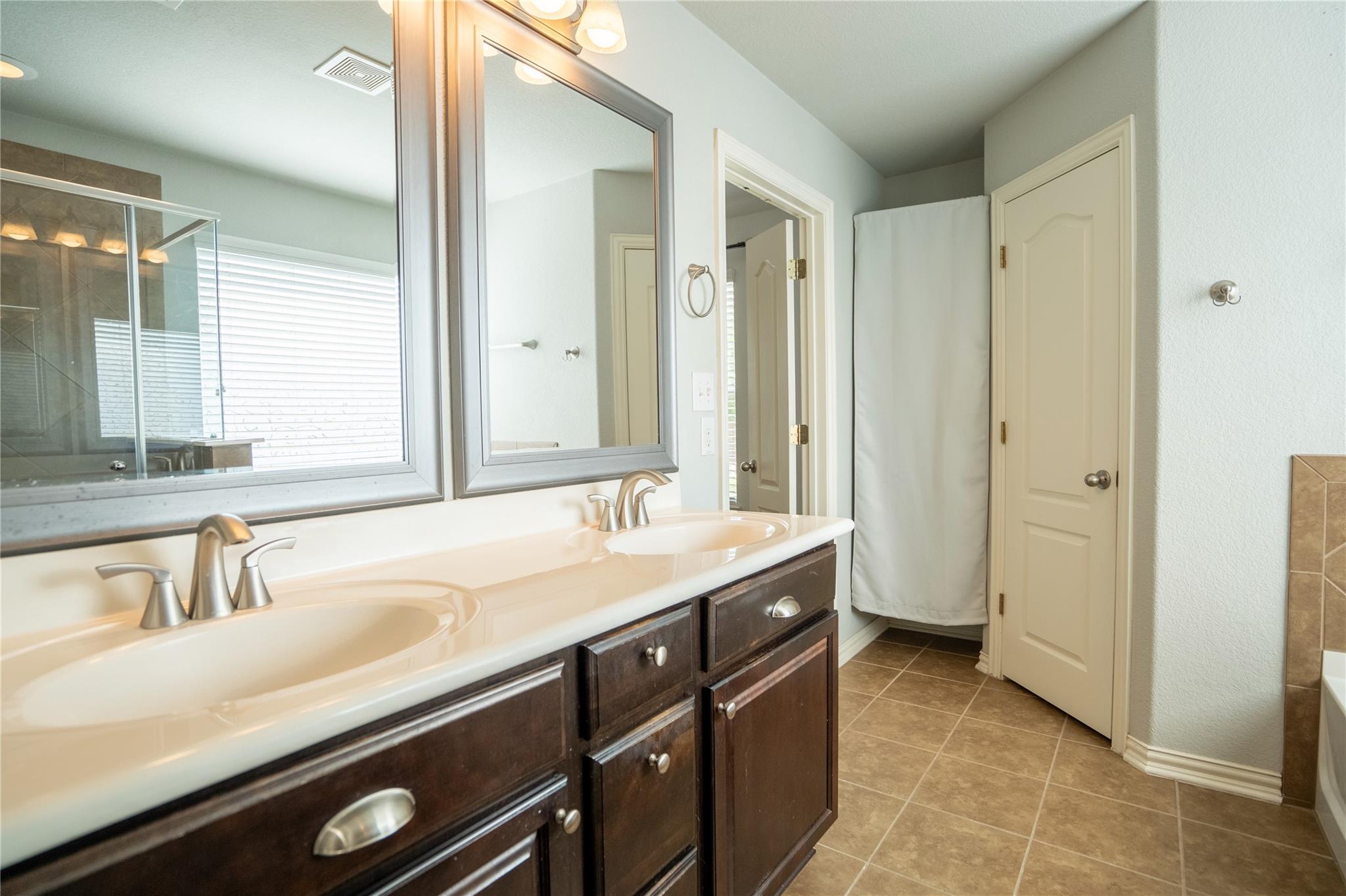 1106 Irina Cv, Hutto, TX 78634