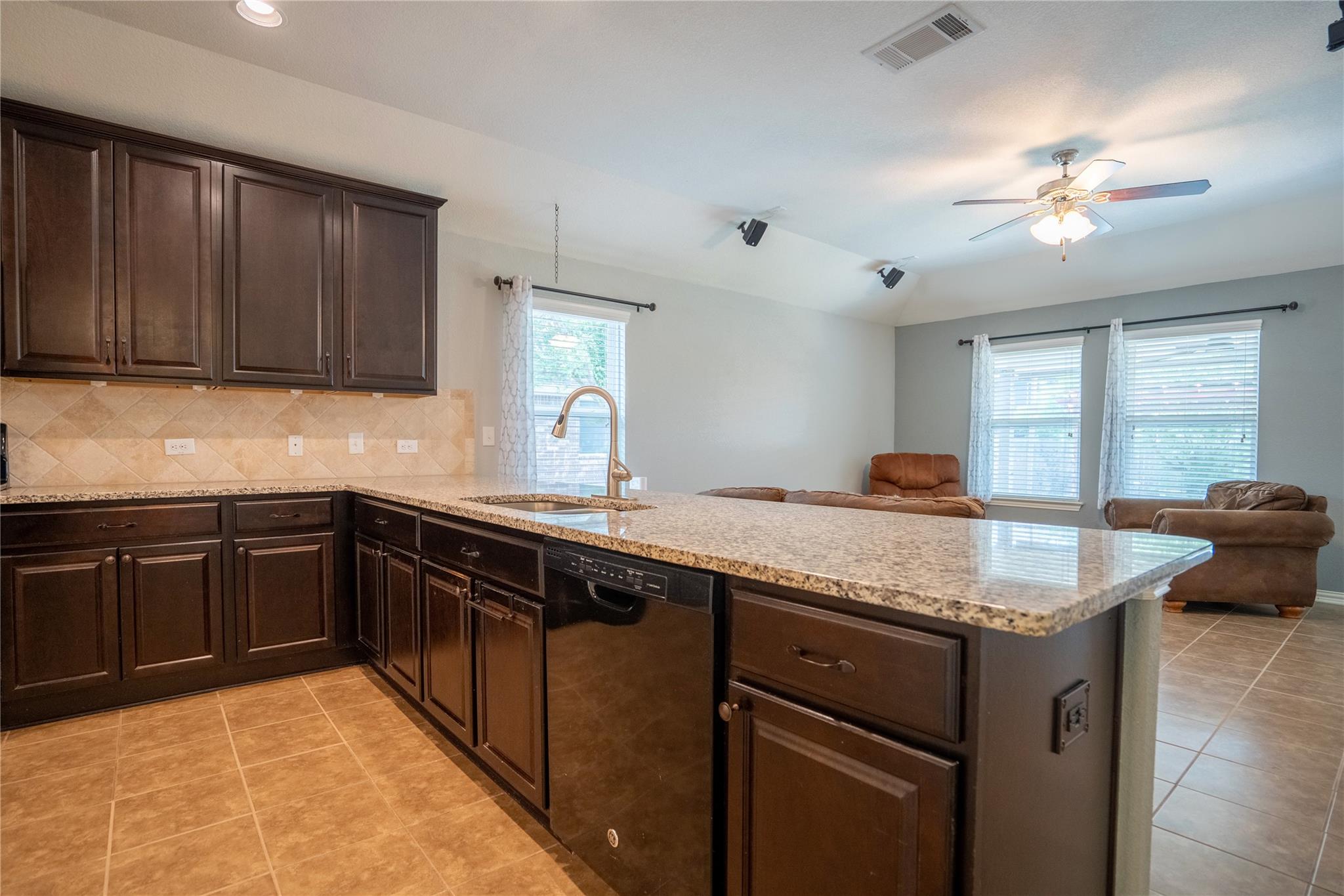 1106 Irina Cv, Hutto, TX 78634