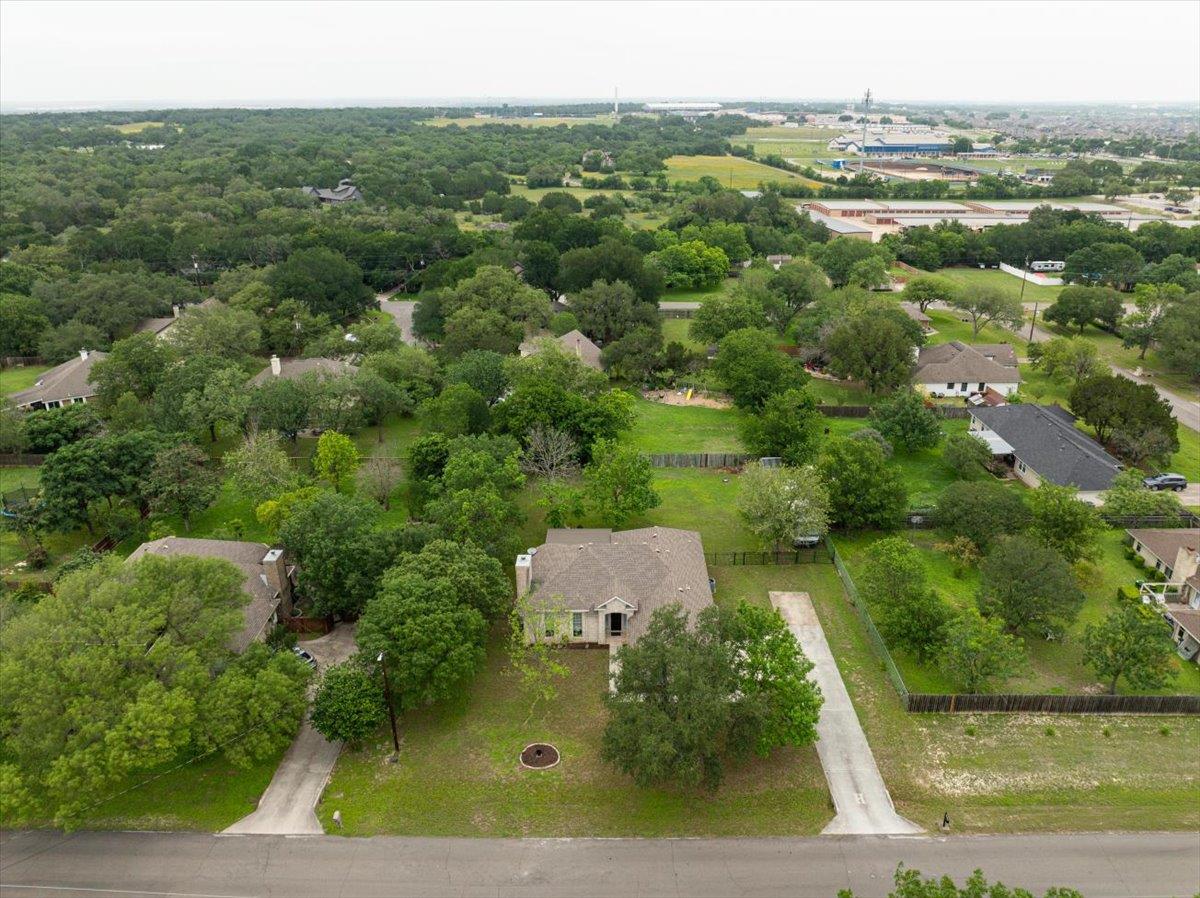 202 Meadow Woods Dr, Kyle, TX 78640