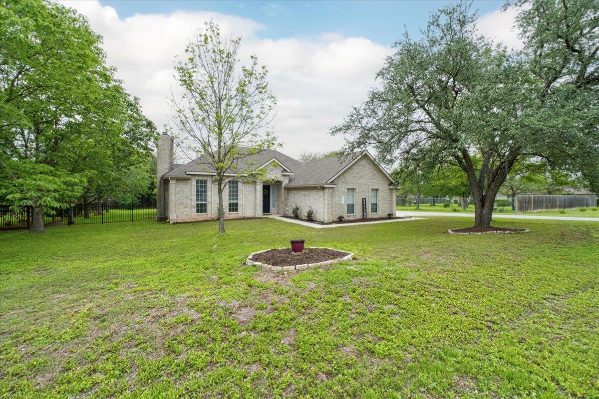 202 Meadow Woods Dr, Kyle, TX 78640