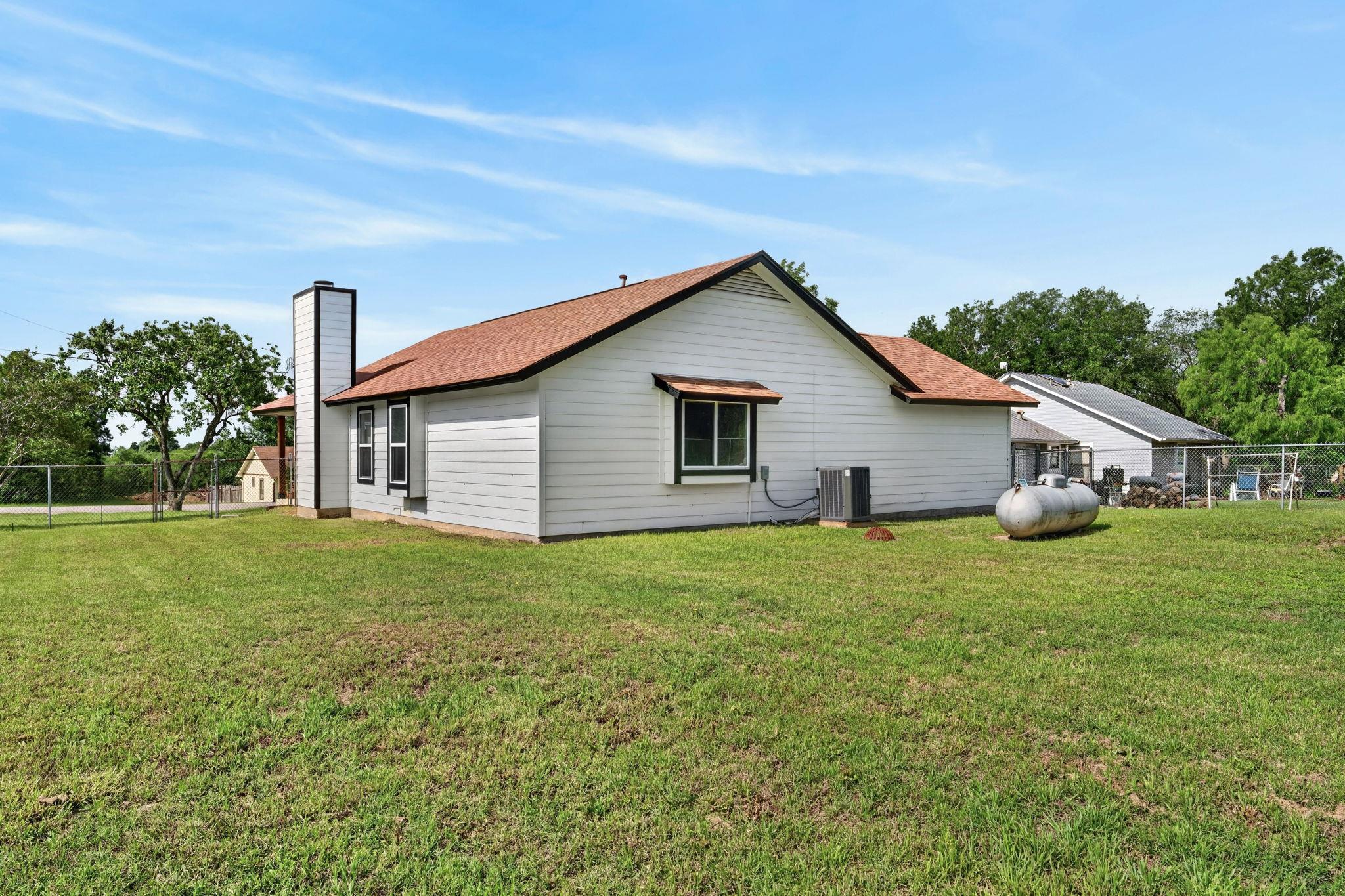 12212 Mustang Dr, Buda, TX 78610