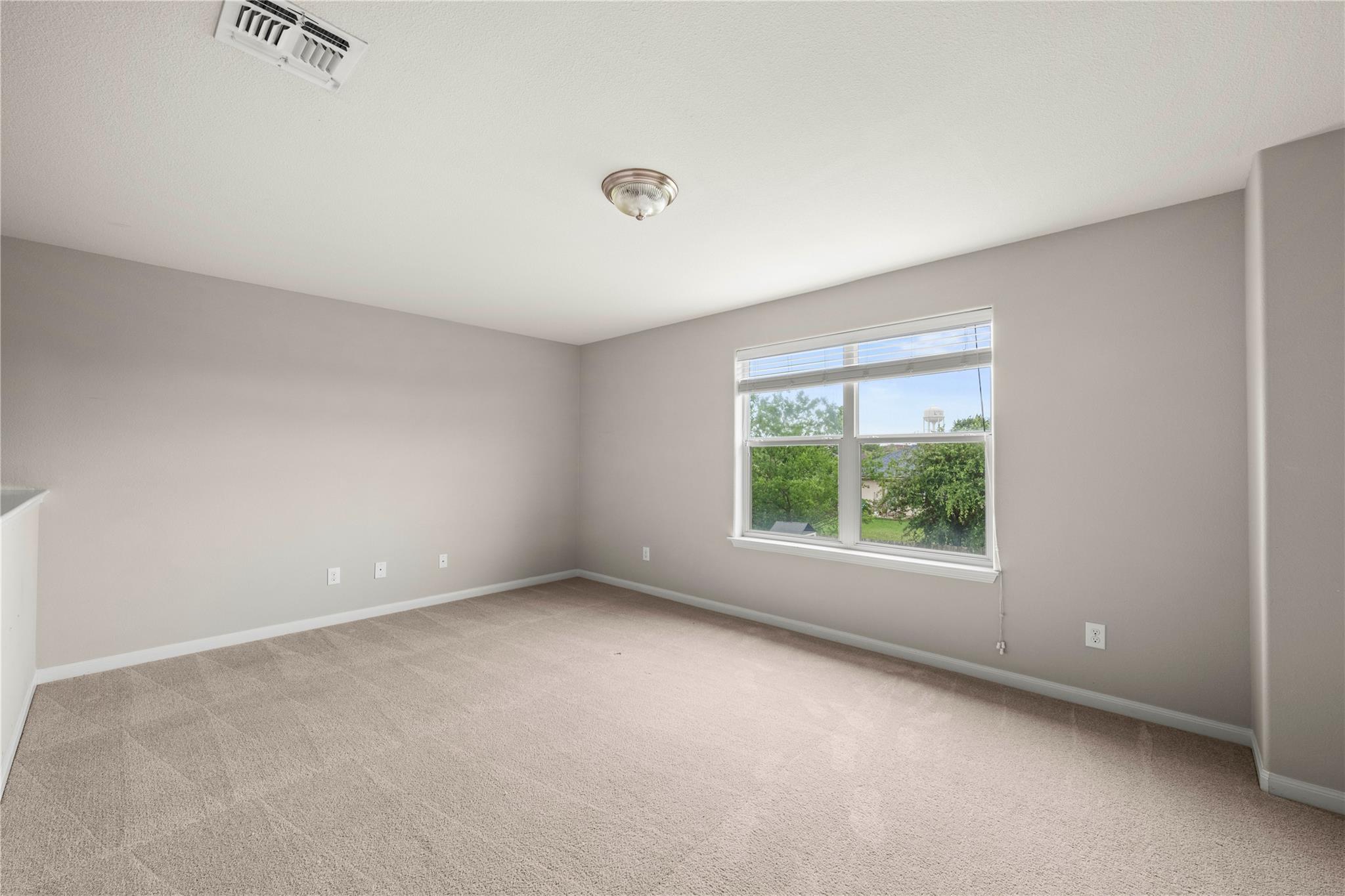 105 J E Brown Ln, Jarrell, TX 76537