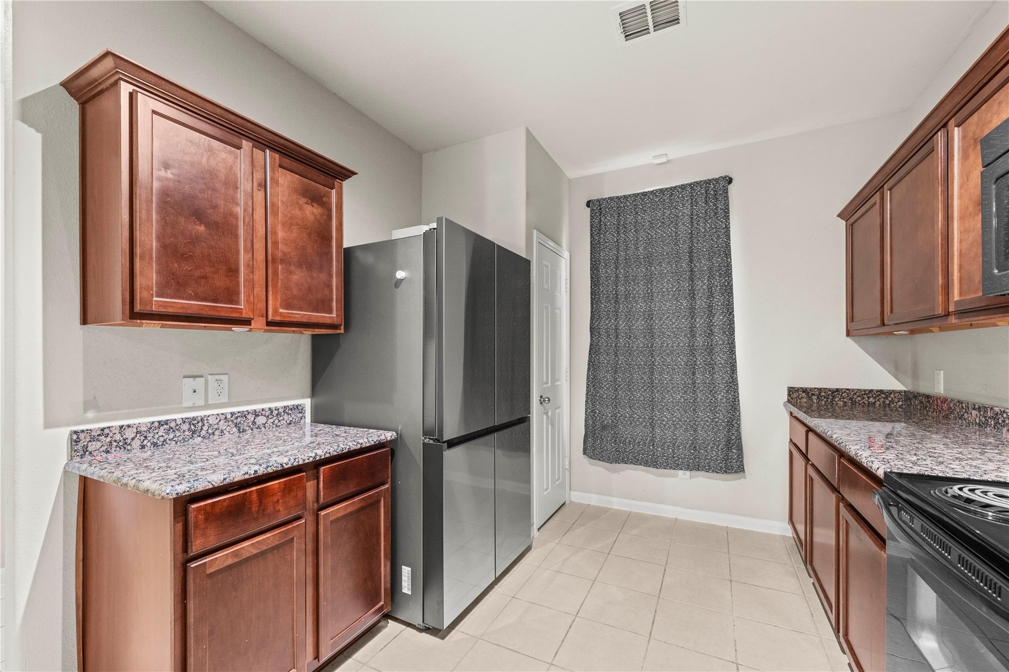 105 J E Brown Ln, Jarrell, TX 76537