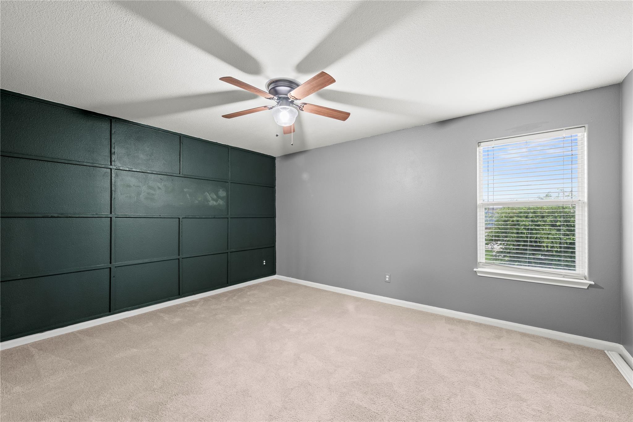 105 J E Brown Ln, Jarrell, TX 76537