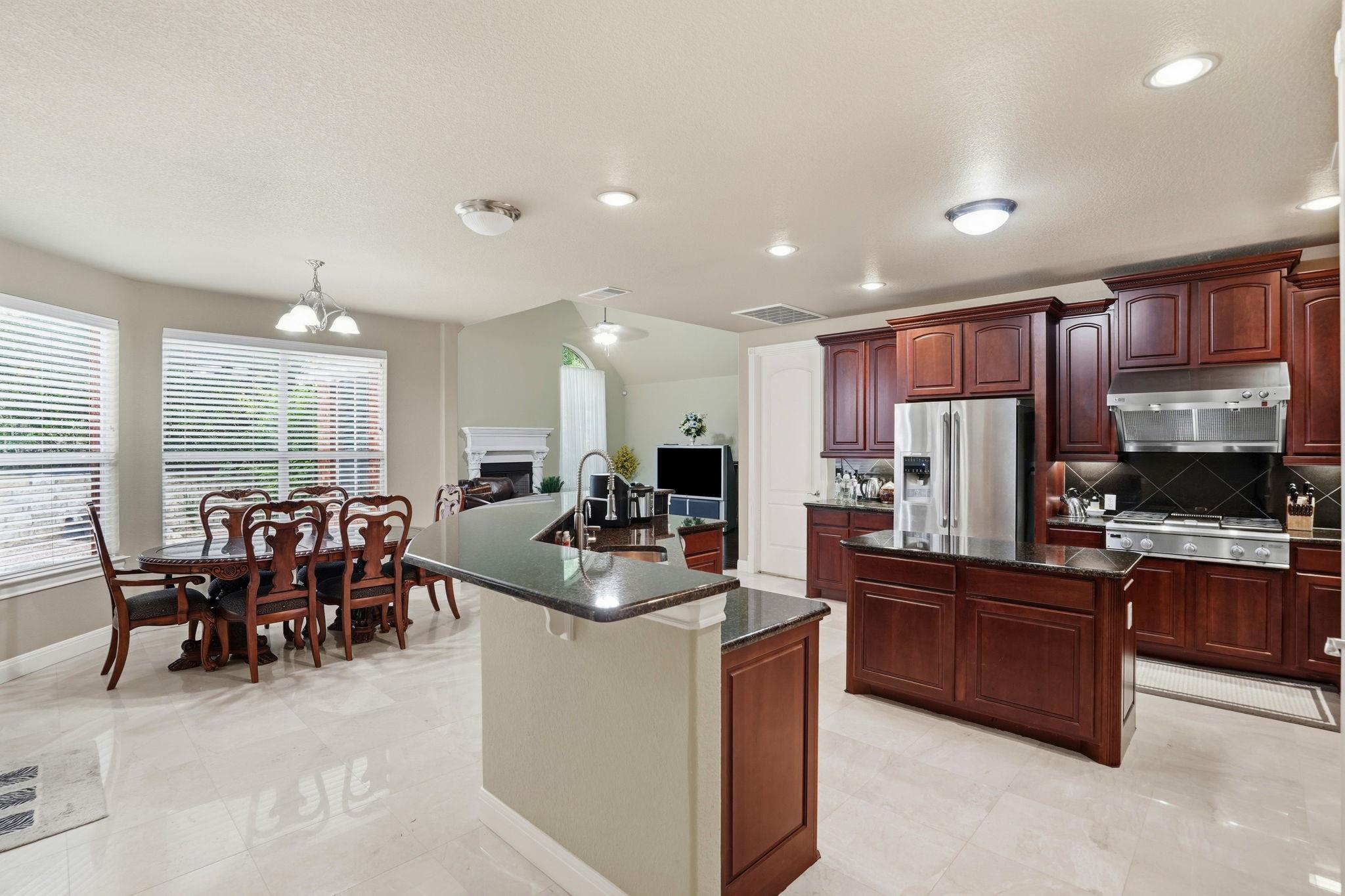 222 Vailco Ln, Austin, TX 78738