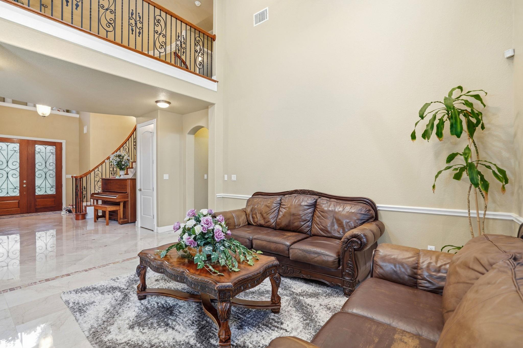 222 Vailco Ln, Austin, TX 78738
