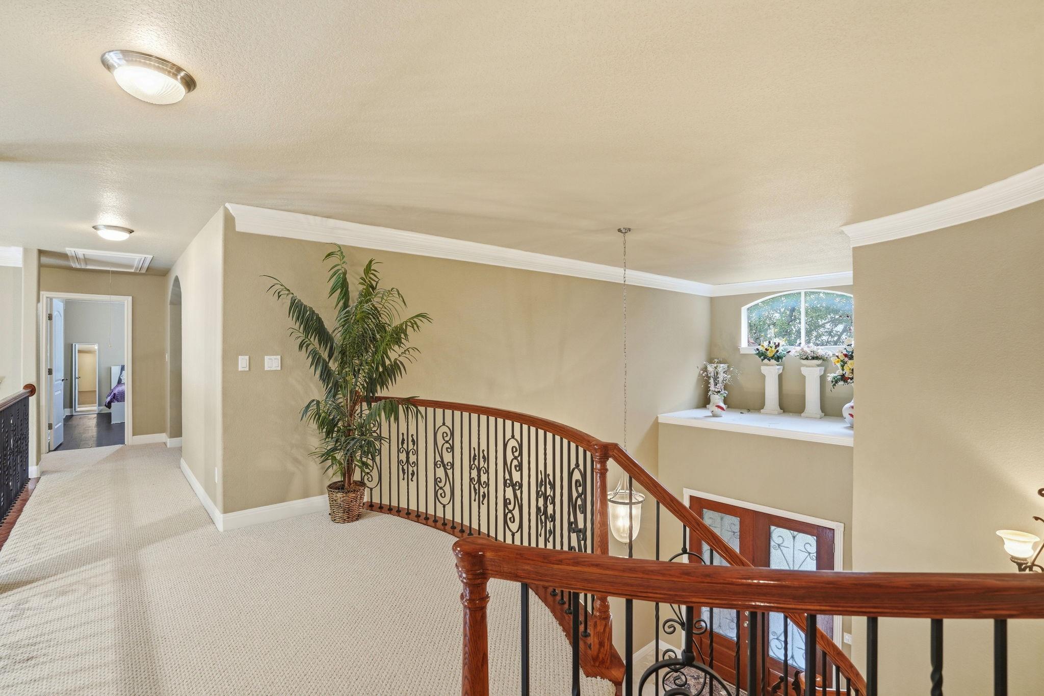 222 Vailco Ln, Austin, TX 78738