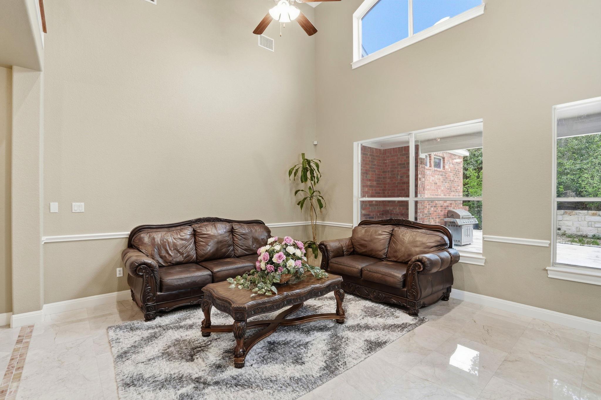 222 Vailco Ln, Austin, TX 78738