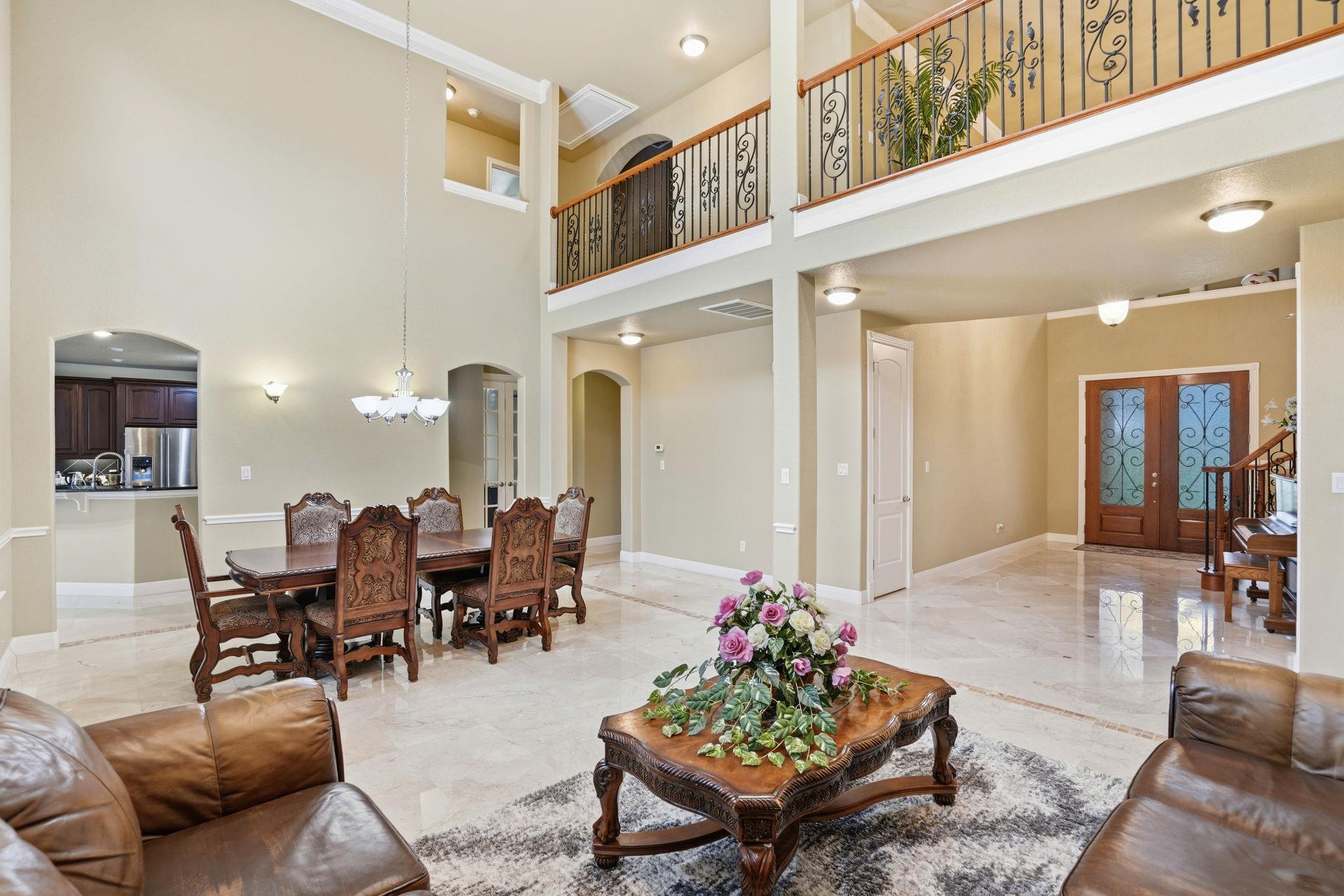 222 Vailco Ln, Austin, TX 78738