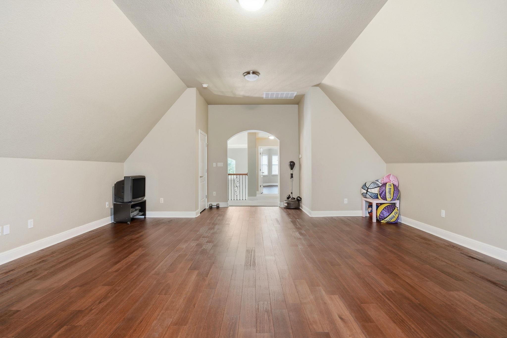 222 Vailco Ln, Austin, TX 78738
