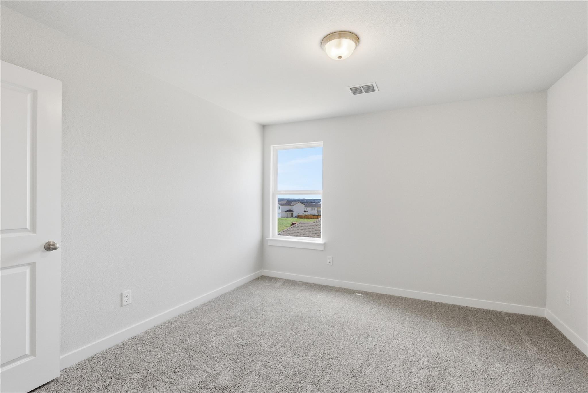 238 Seattle Slew Dr, Jarrell, TX 76537