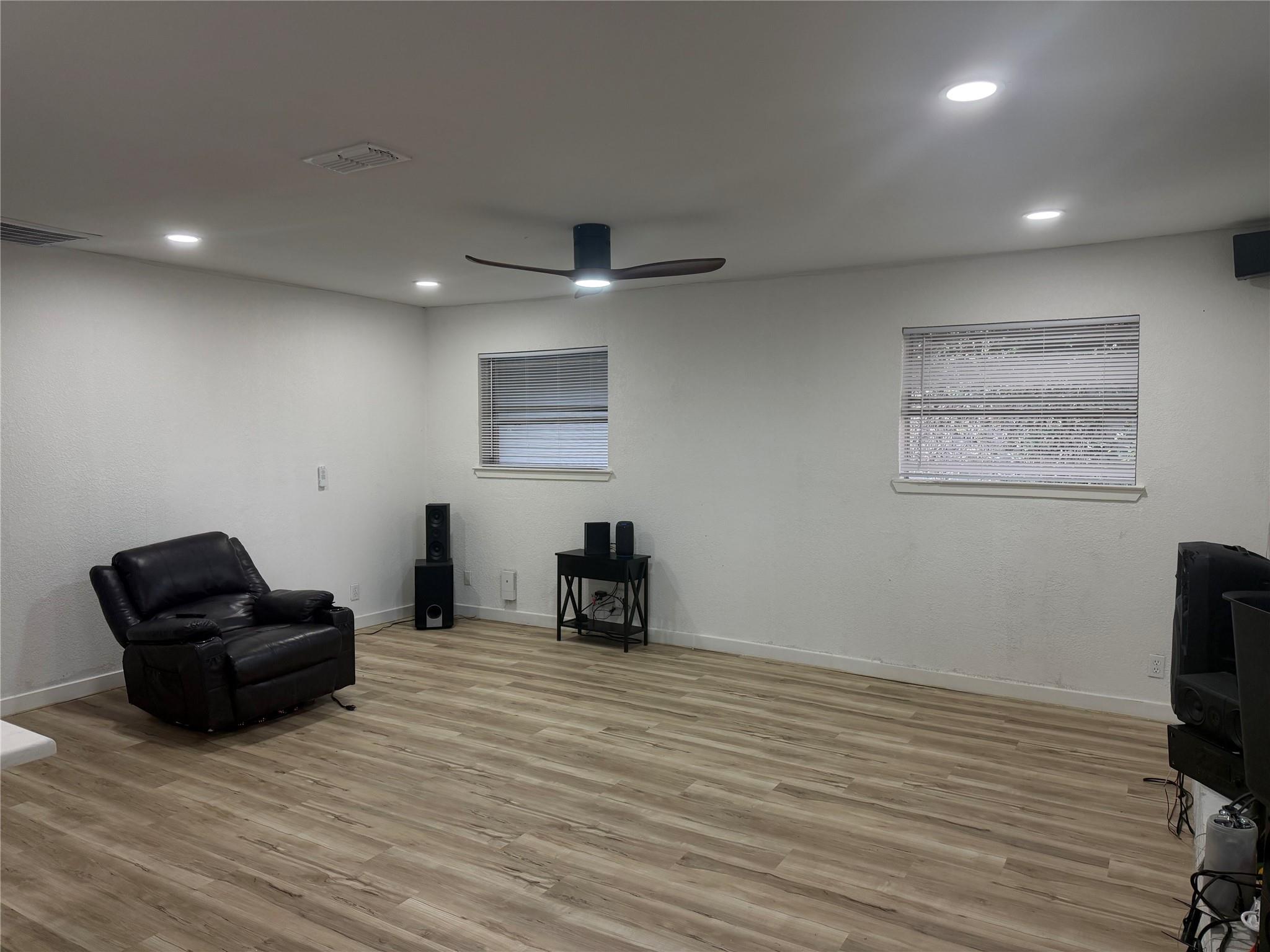 5600 Ponciana Dr, Austin, TX 78744