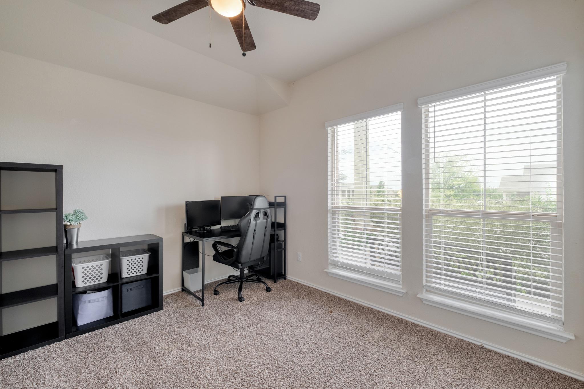 204 Taggart Trl, Jarrell, TX 76537