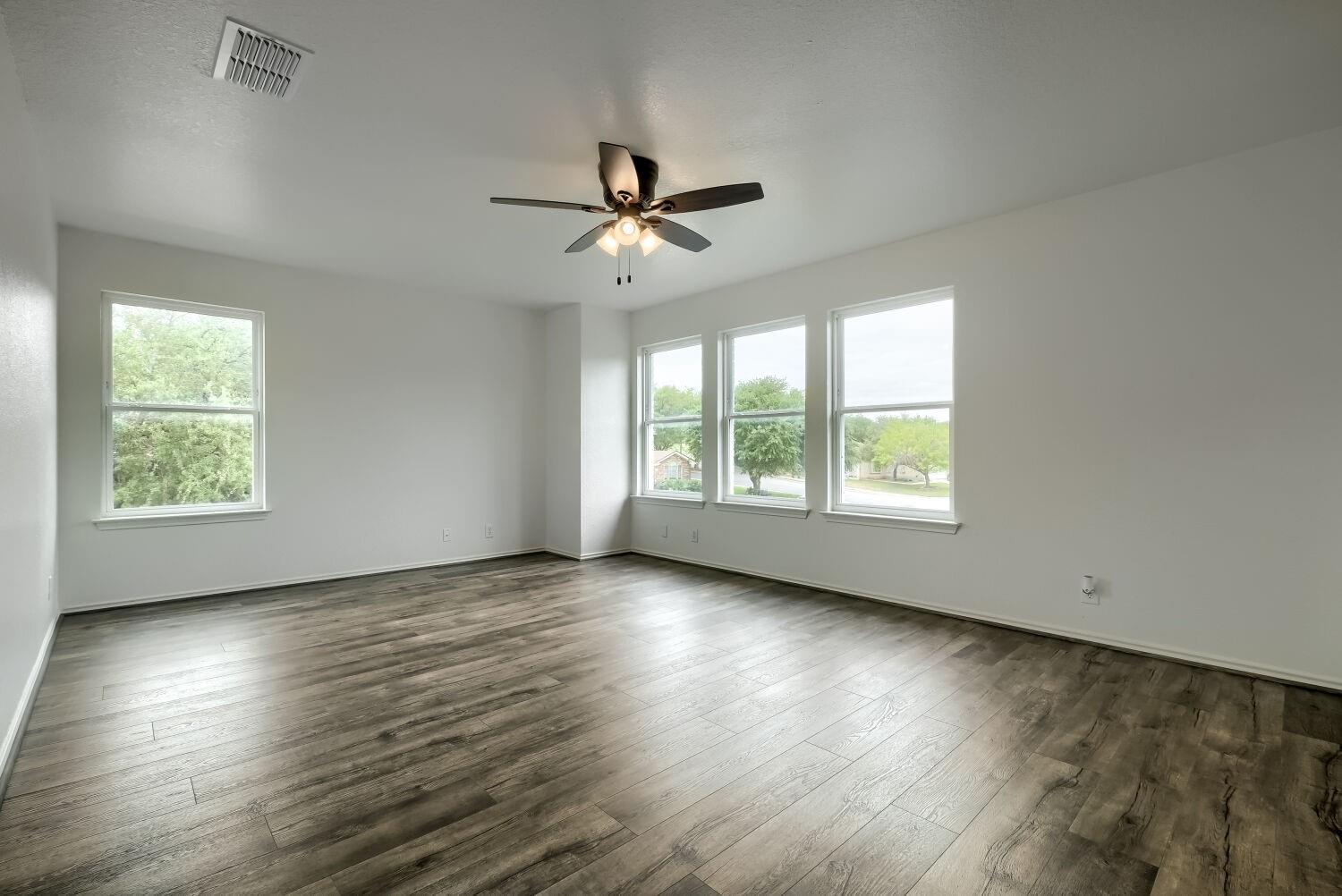 381 Scenic Meadow Mdw, New Braunfels, TX 78130
