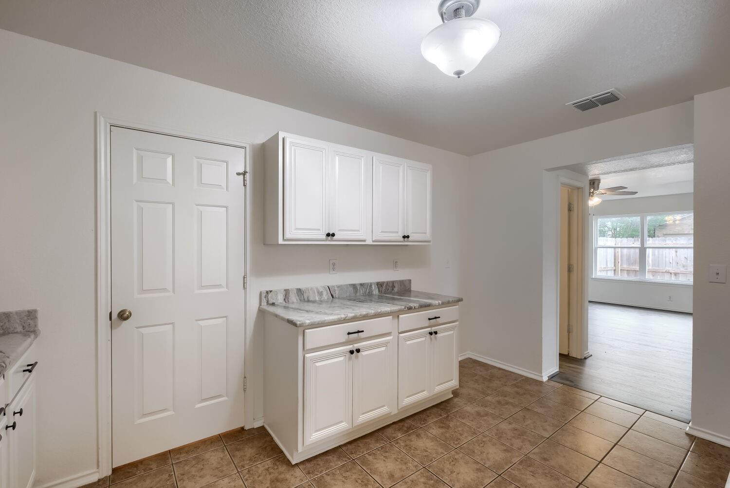 381 Scenic Meadow Mdw, New Braunfels, TX 78130