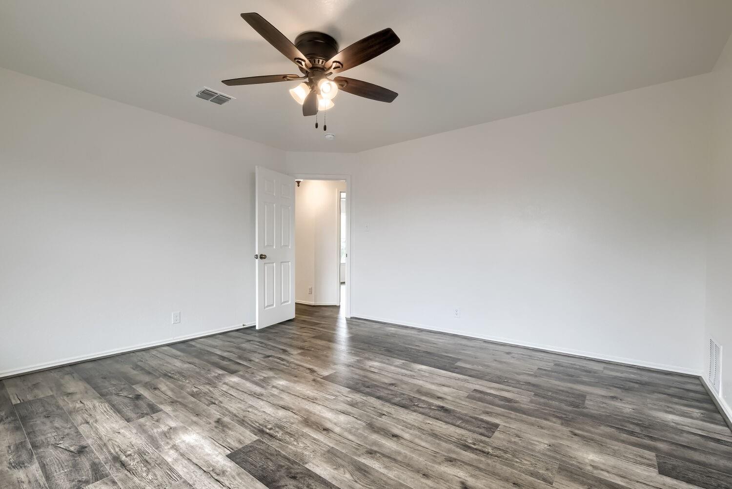 381 Scenic Meadow Mdw, New Braunfels, TX 78130